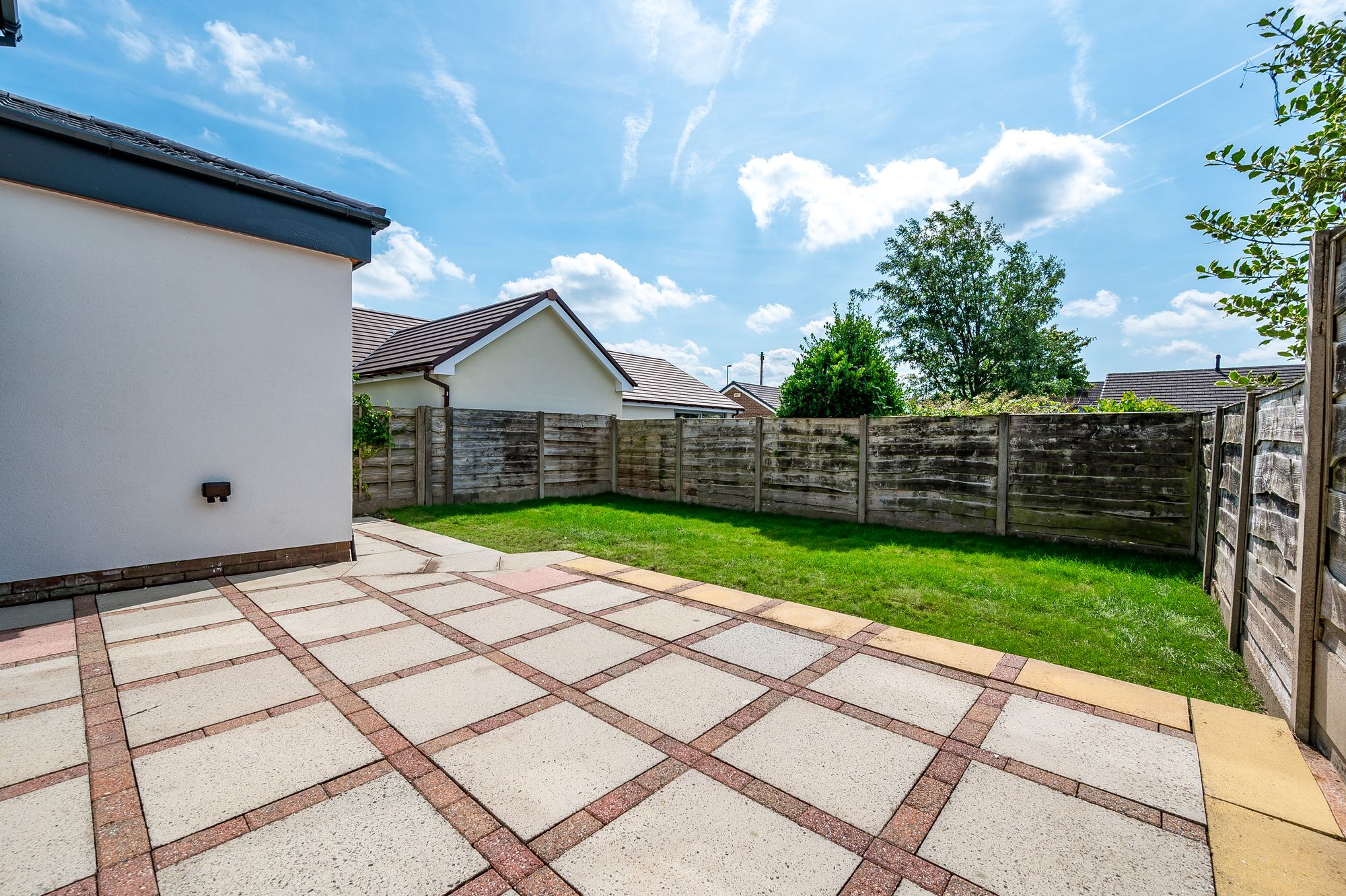 4 bed house for sale in Tedder Close, Bury  - Property Image 4