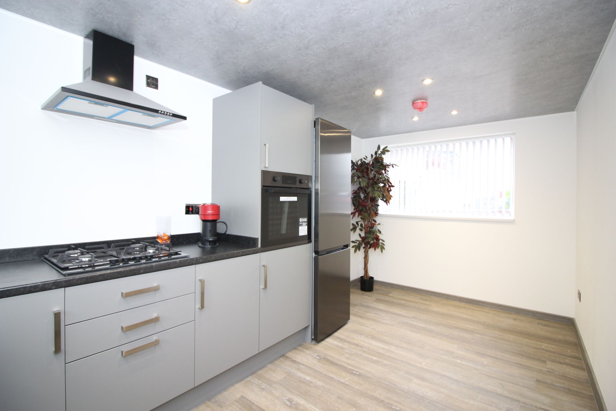 3 bed house to rent in Rossall Avenue, Manchester  - Property Image 6