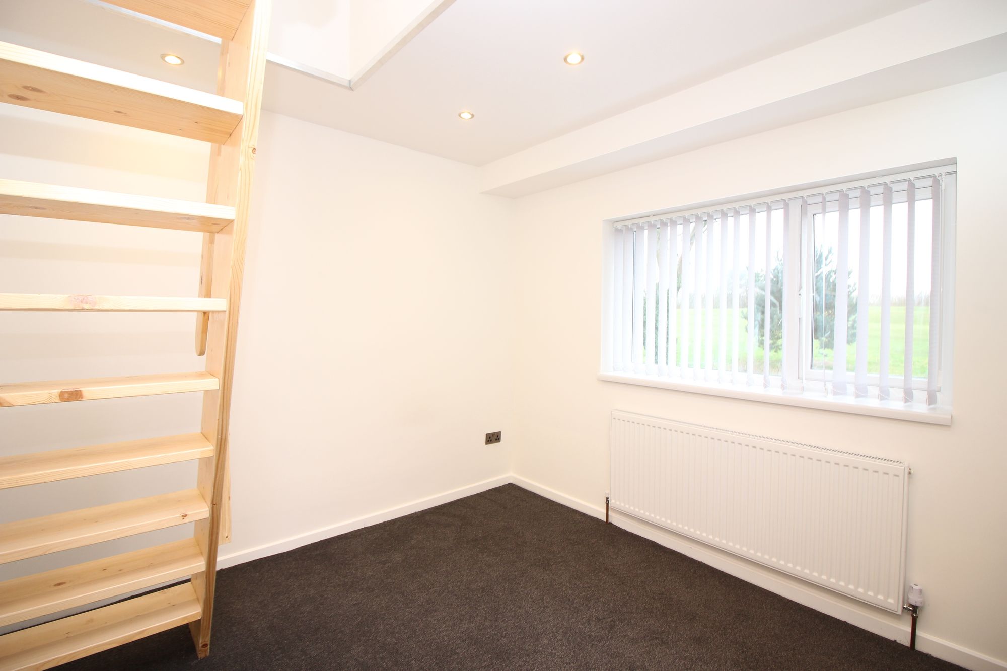 3 bed semi-detached house to rent in Rossall Avenue, Manchester  - Property Image 9