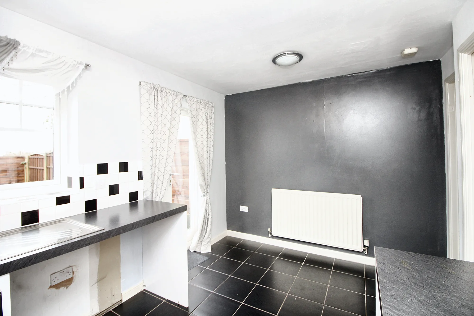 2 bed to rent in Dixon Green Drive, Bolton  - Property Image 7