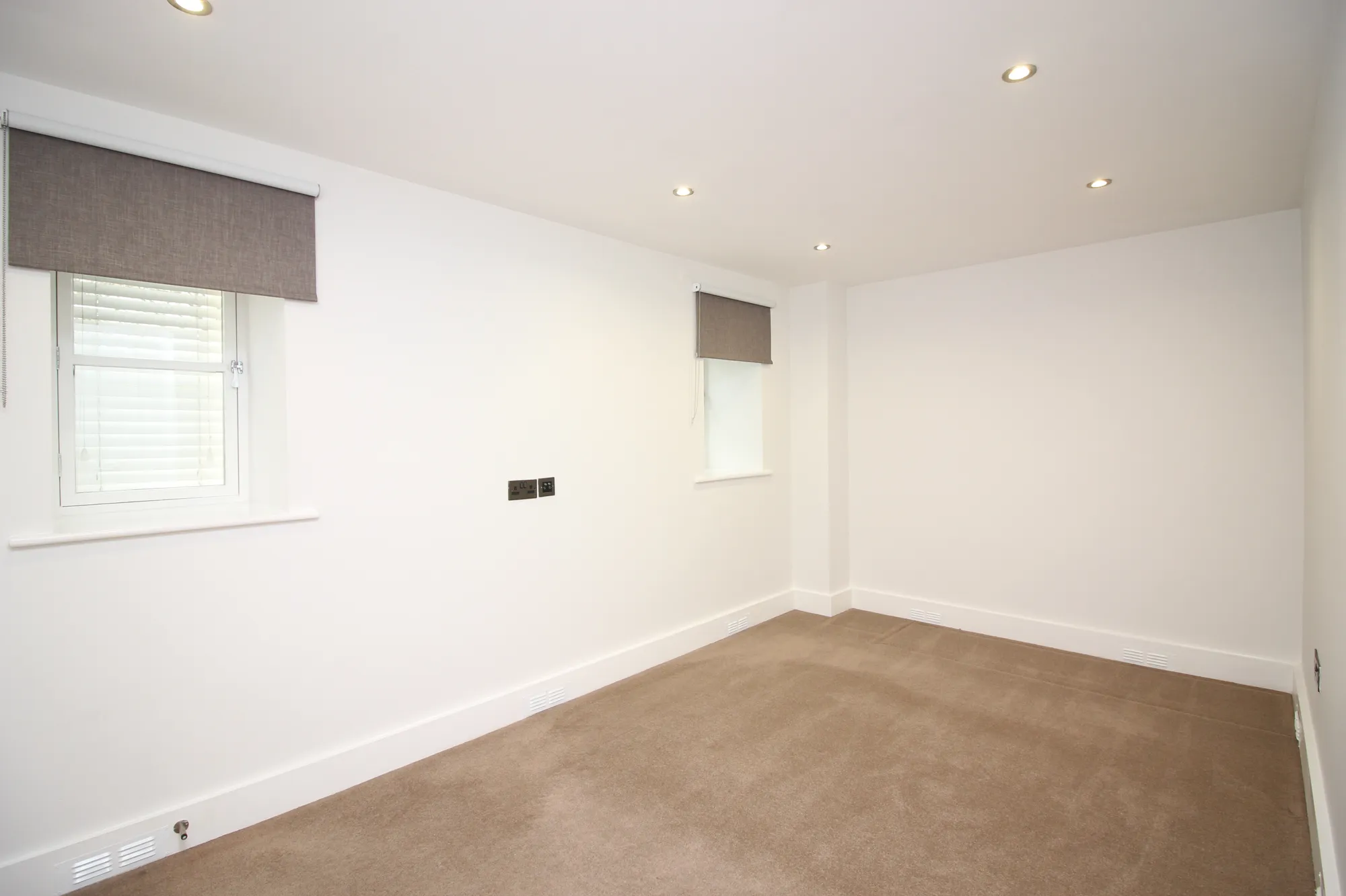 2 bed apartment to rent in Manchester Road, Bury 7
