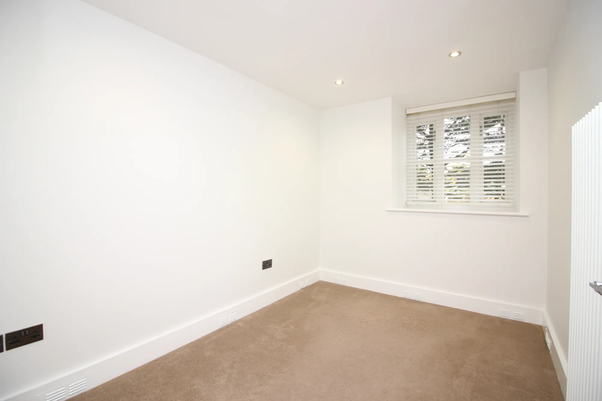 2 bed ground floor flat to rent in Manchester Road, Bury  - Property Image 10