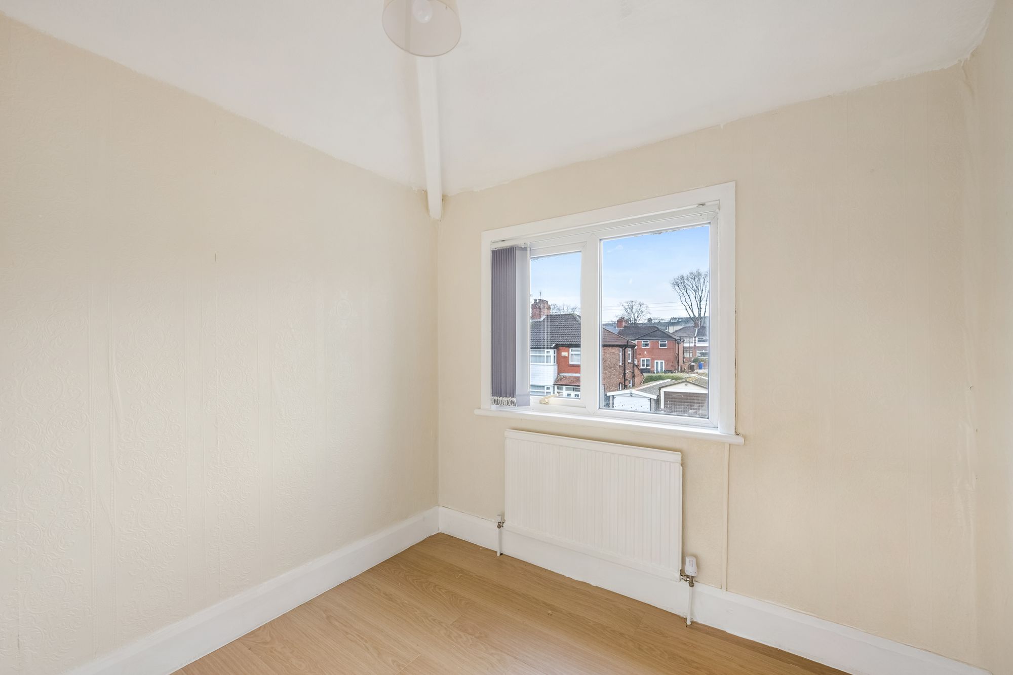 3 bed semi-detached house to rent in Taunton Grove, Manchester 12