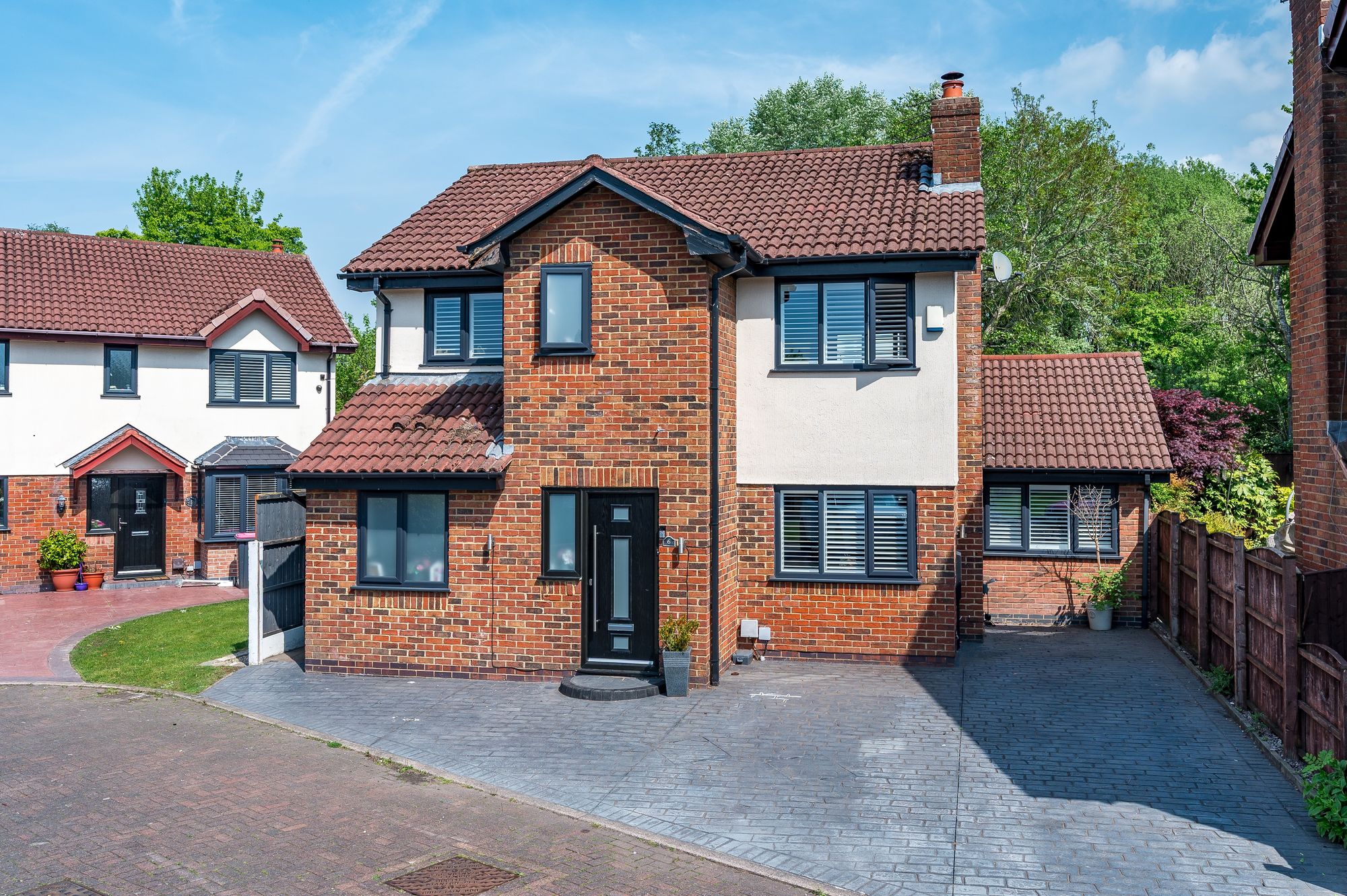 4 bed detached house to rent in Firecrest Close, Manchester, M28