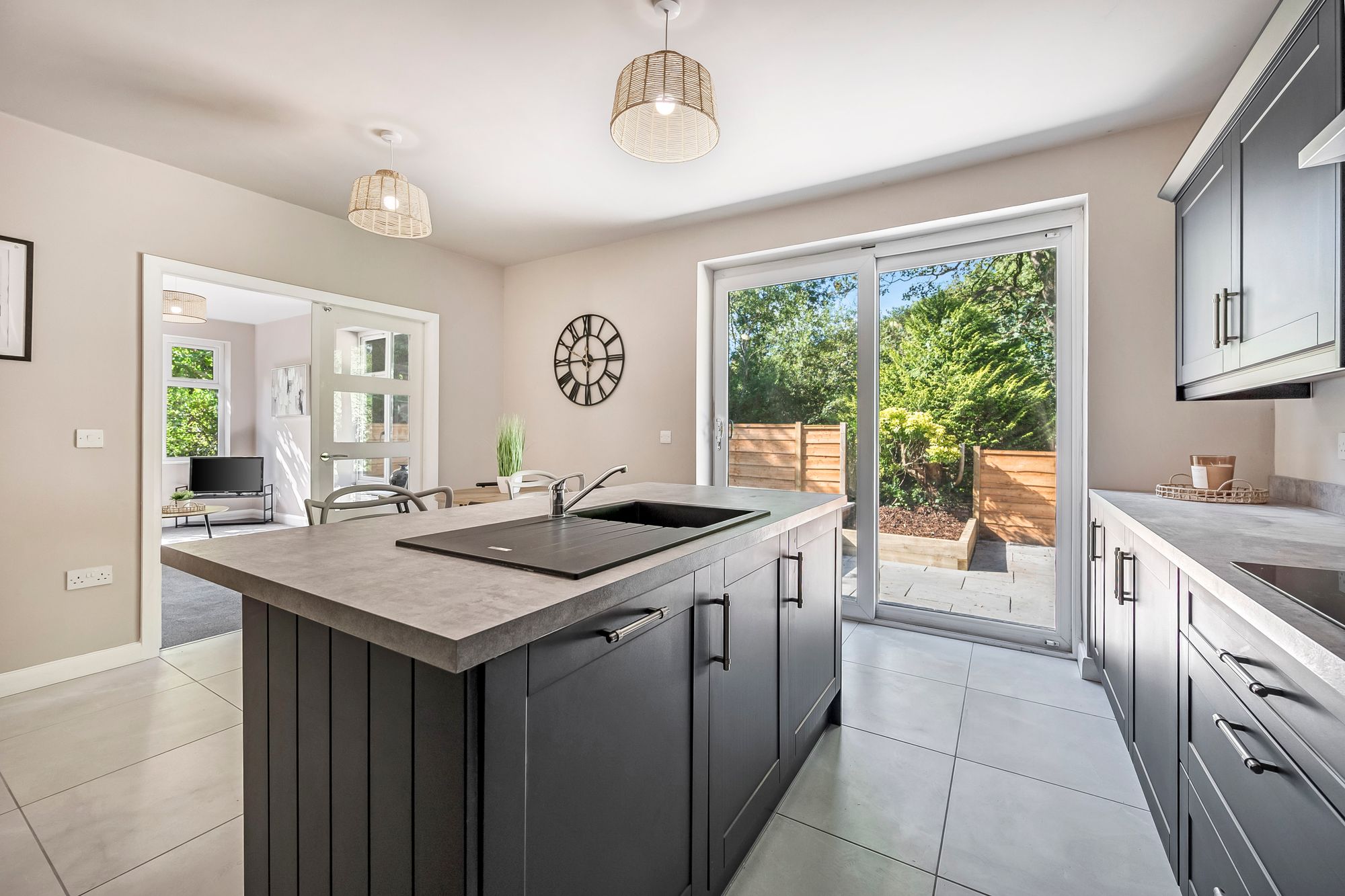 3 bed detached bungalow for sale in Brookside Walk, Manchester  - Property Image 6