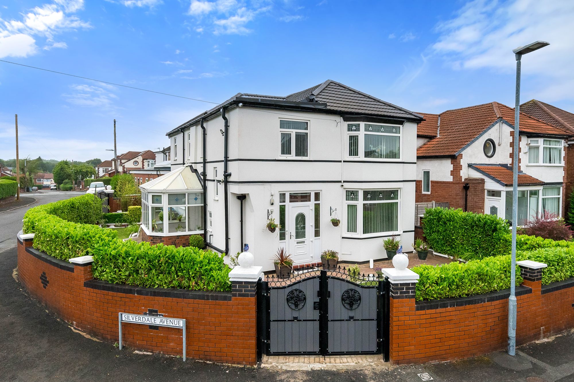 4 bed detached house for sale in Silverdale Avenue, Manchester, M25