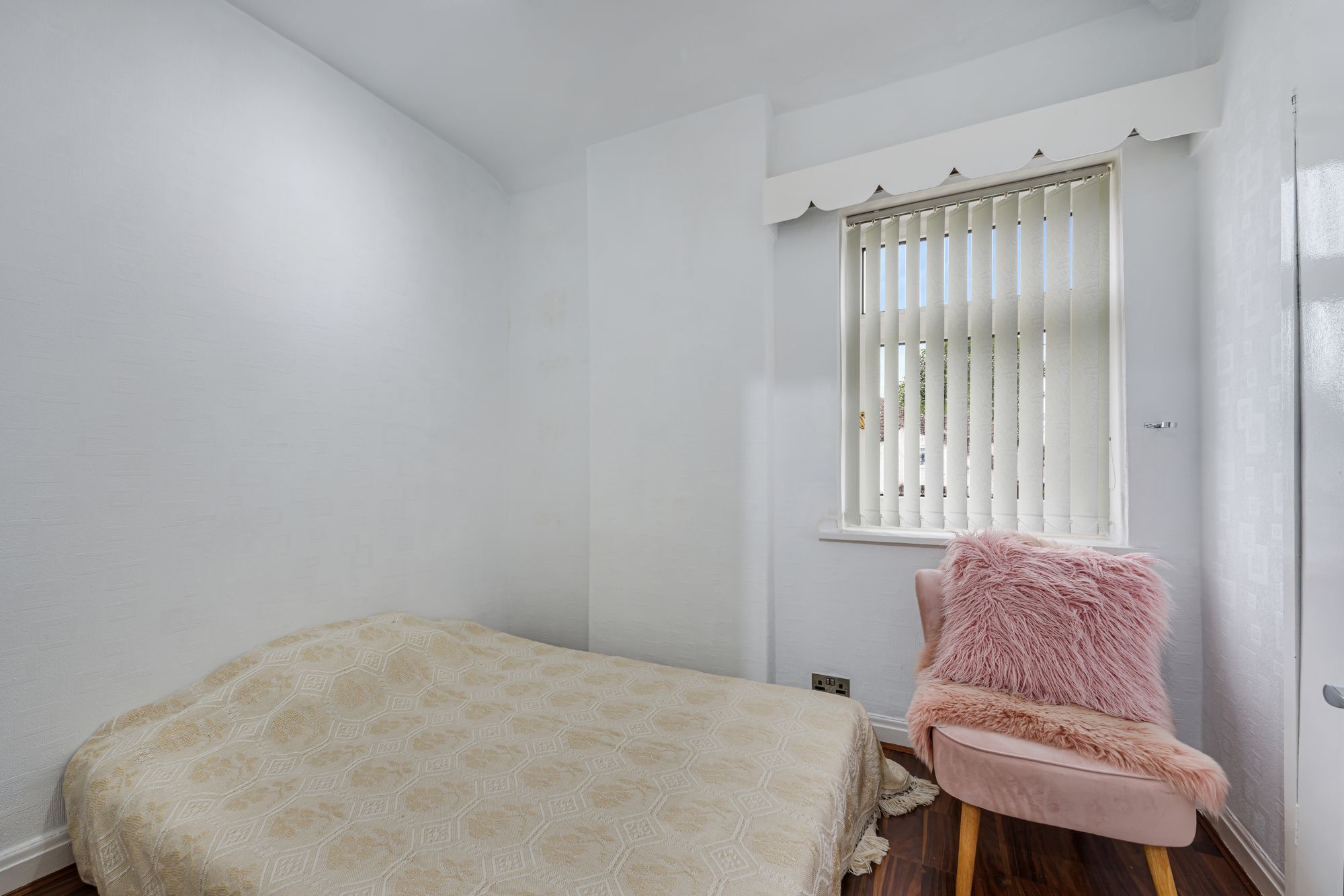 4 bed detached house for sale in Silverdale Avenue, Manchester 17