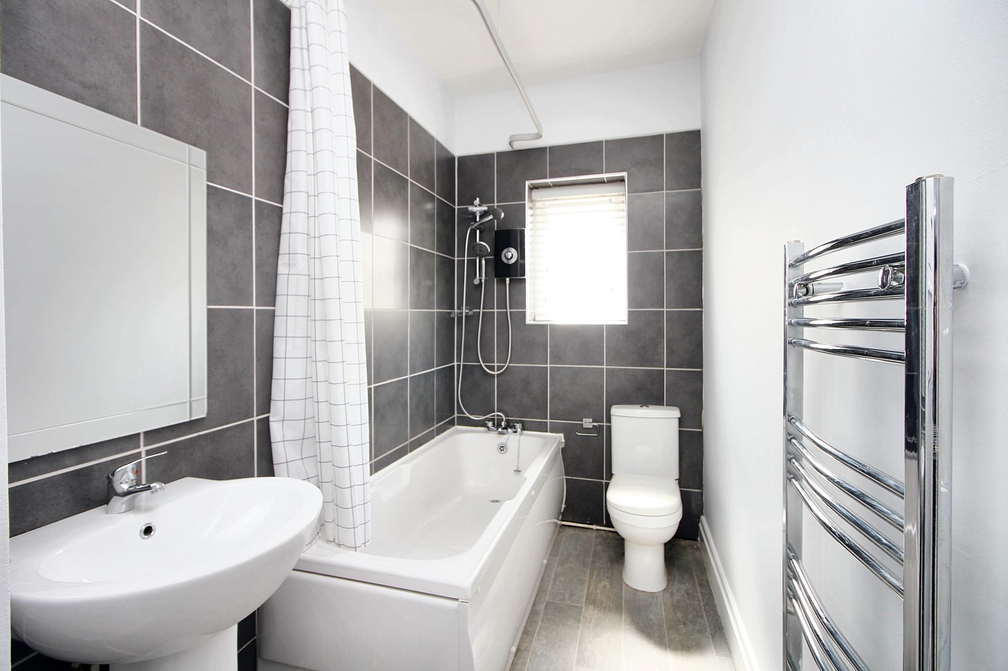 2 bed terraced house to rent in Ainsworth Road, Manchester 3