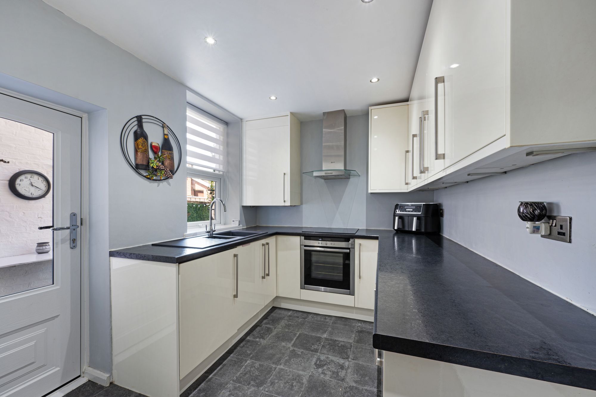 3 bed terraced house for sale in Brierley Street, Bury 8