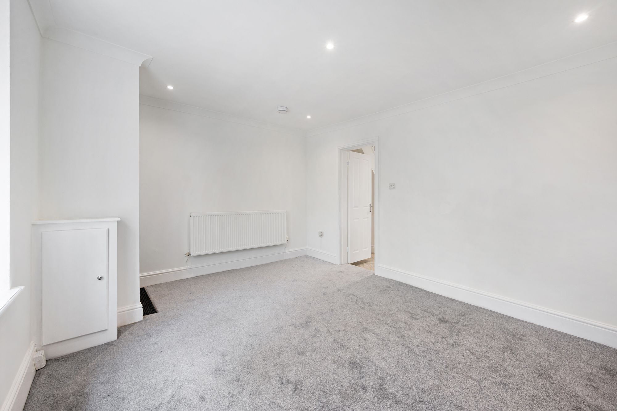 2 bed end of terrace house to rent in Mary Street, Bury  - Property Image 6