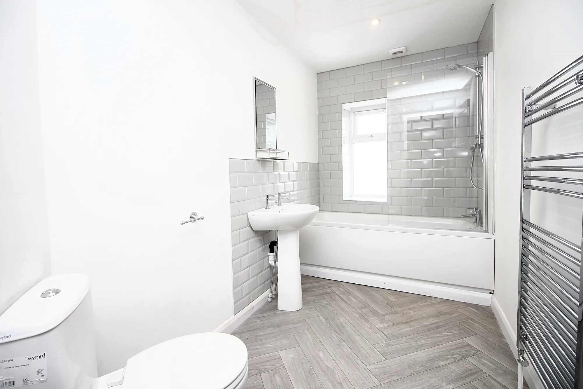 2 bed terraced house to rent in Cobden Street, Darwen 3