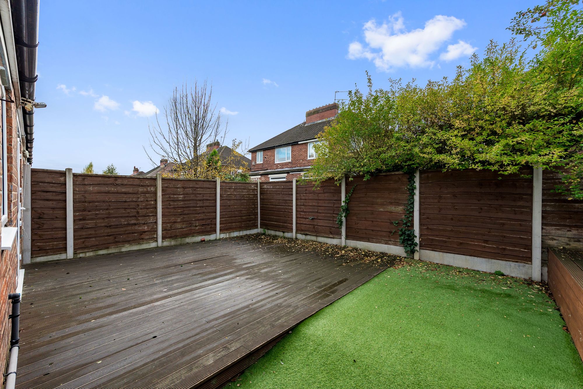 3 bed semi-detached house to rent in Parkville Road, Manchester 18