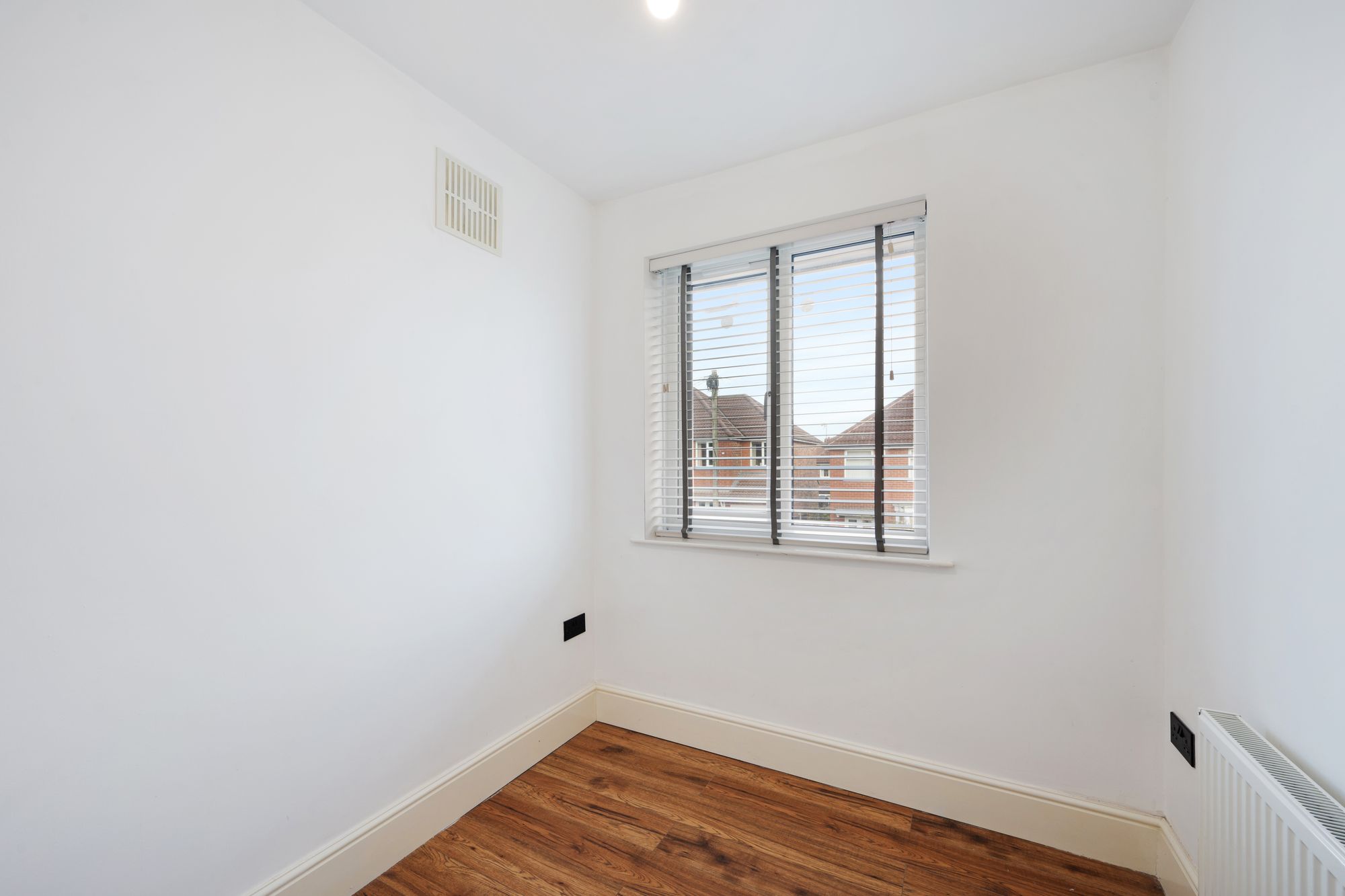 3 bed semi-detached house to rent in Parkville Road, Manchester 16