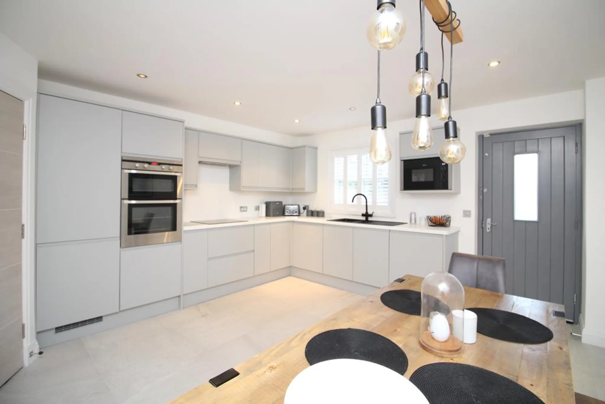 4 bed town house for sale in Darwen Road, Bolton  - Property Image 3