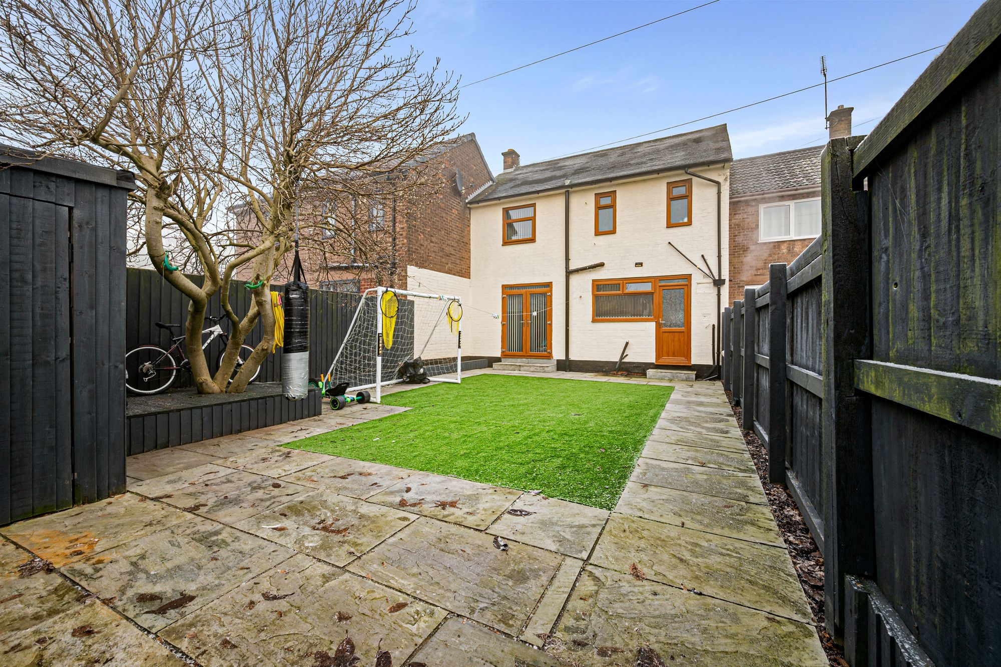 3 bed mid-terraced house to rent in Lochinver Grove, Heywood 3