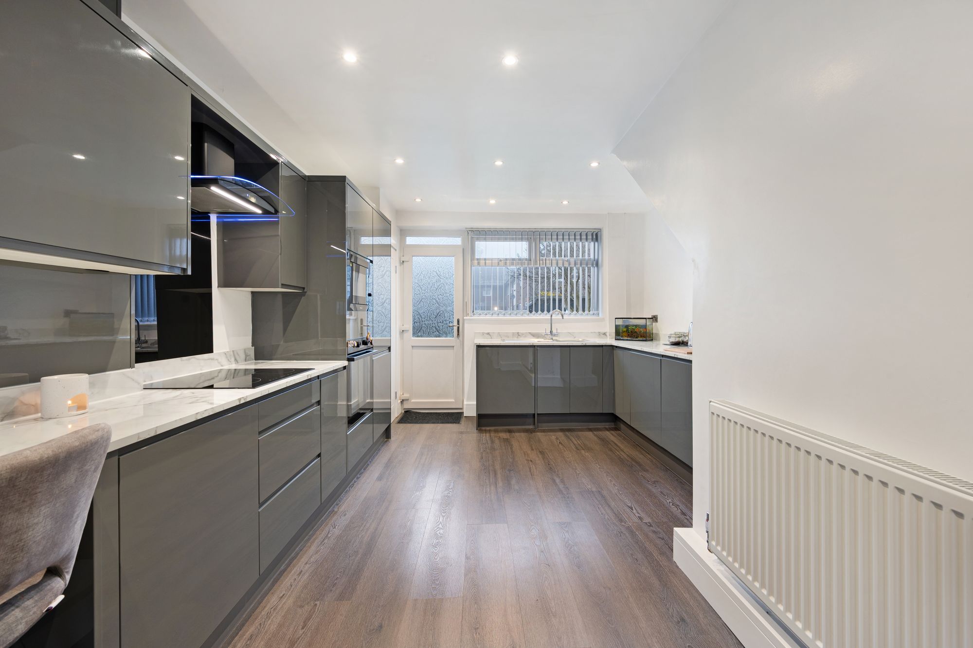 3 bed mid-terraced house to rent in Lochinver Grove, Heywood 2