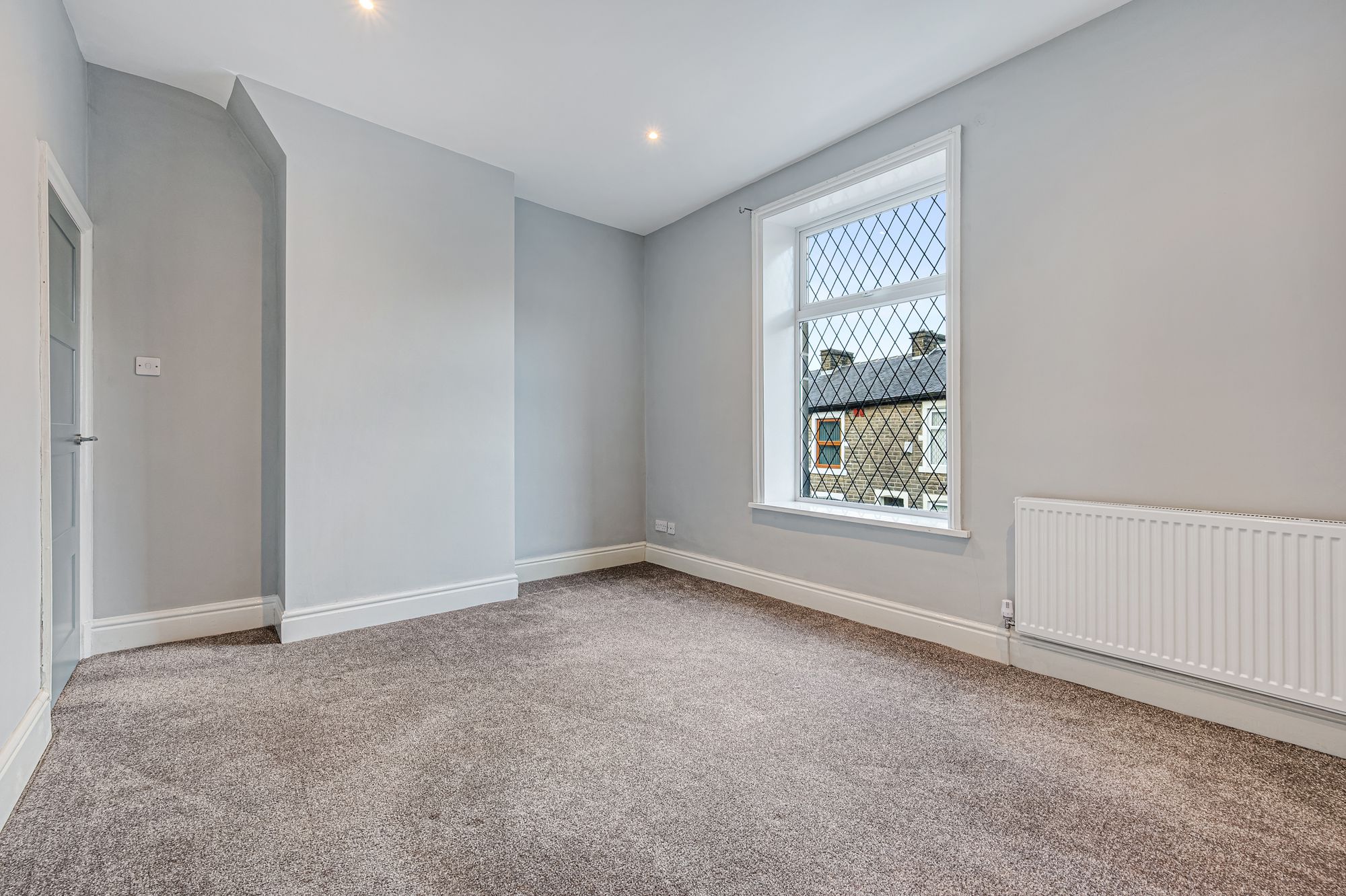 2 bed mid-terraced house to rent in Wells Street, Rossendale 15