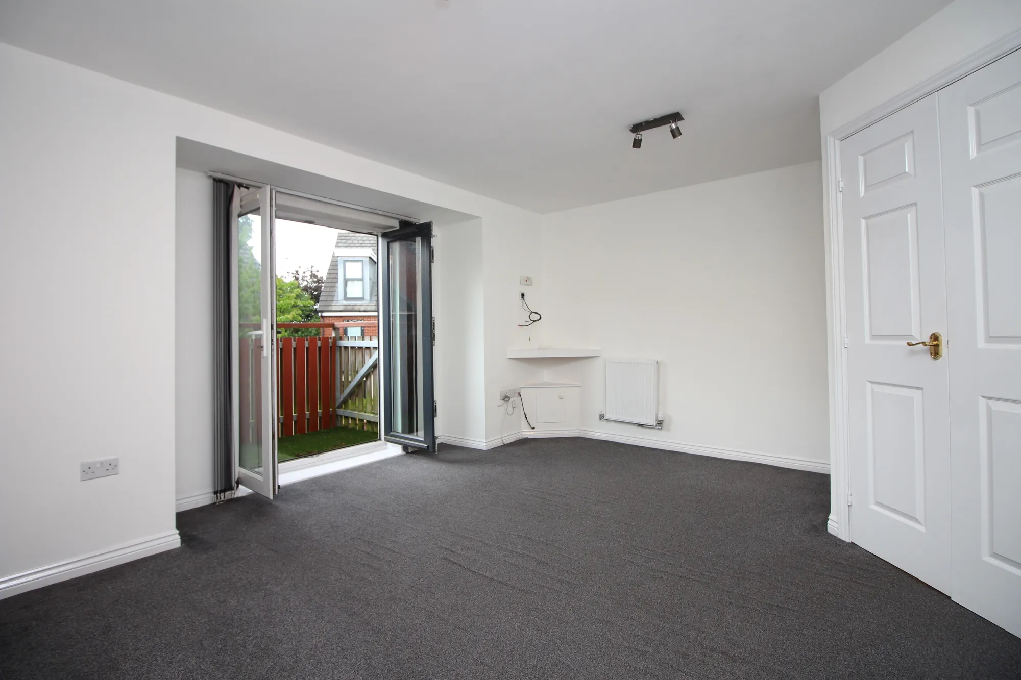 2 bed apartment to rent in Queensmere Drive, Manchester  - Property Image 8