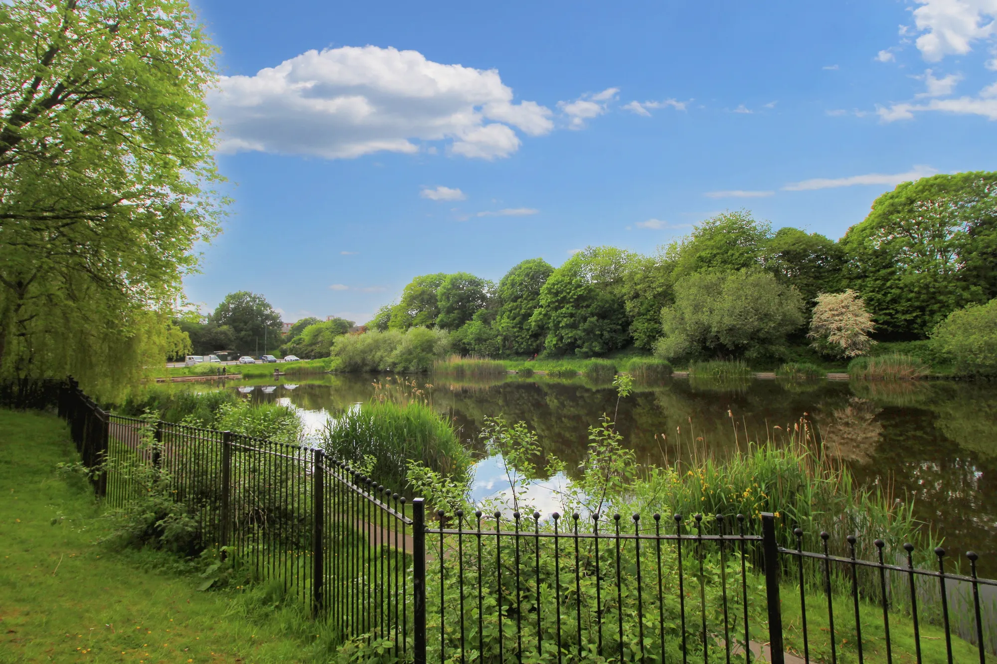 2 bed apartment to rent in Queensmere Drive, Manchester 18