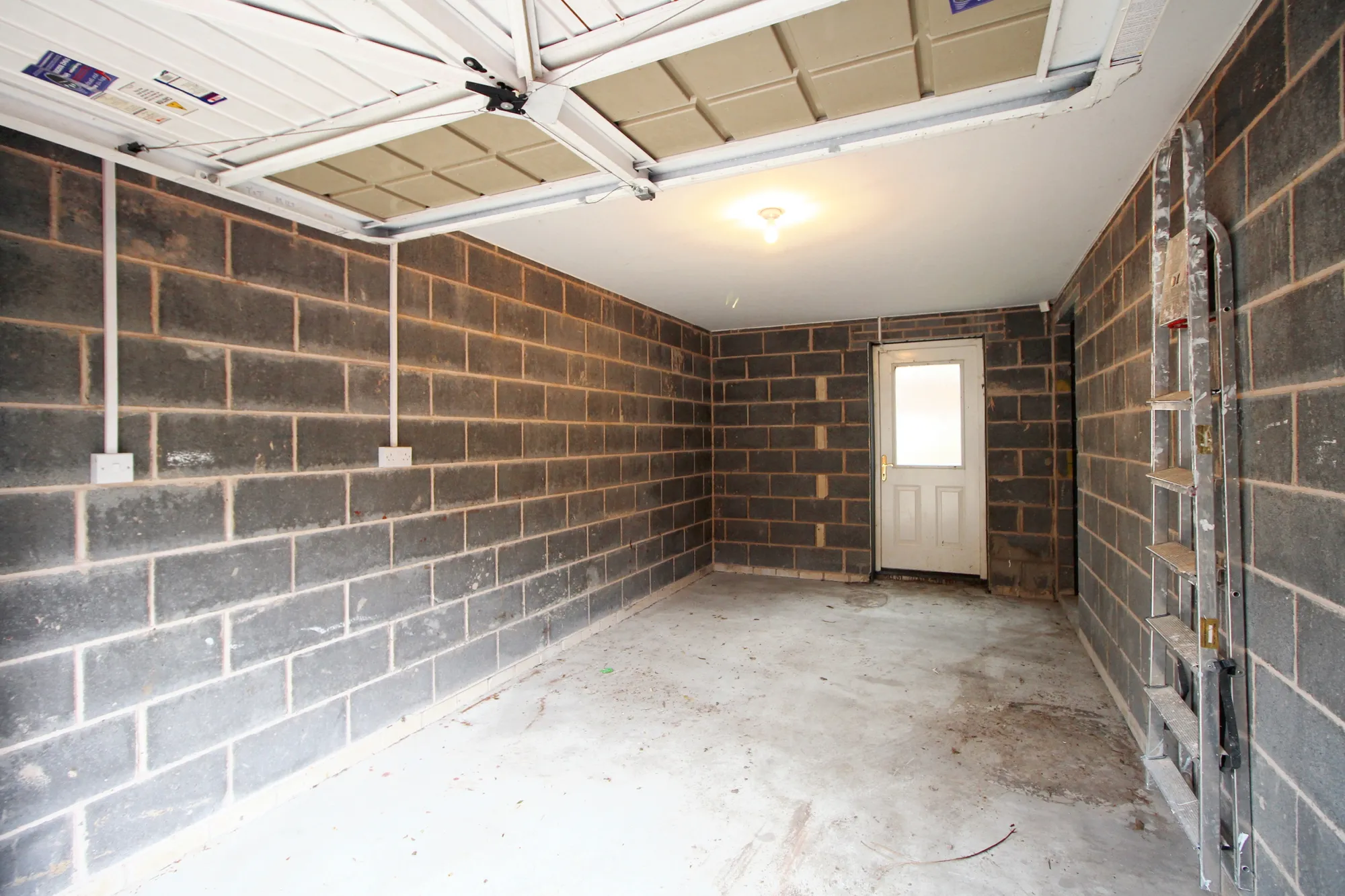 2 bed apartment to rent in Queensmere Drive, Manchester 17