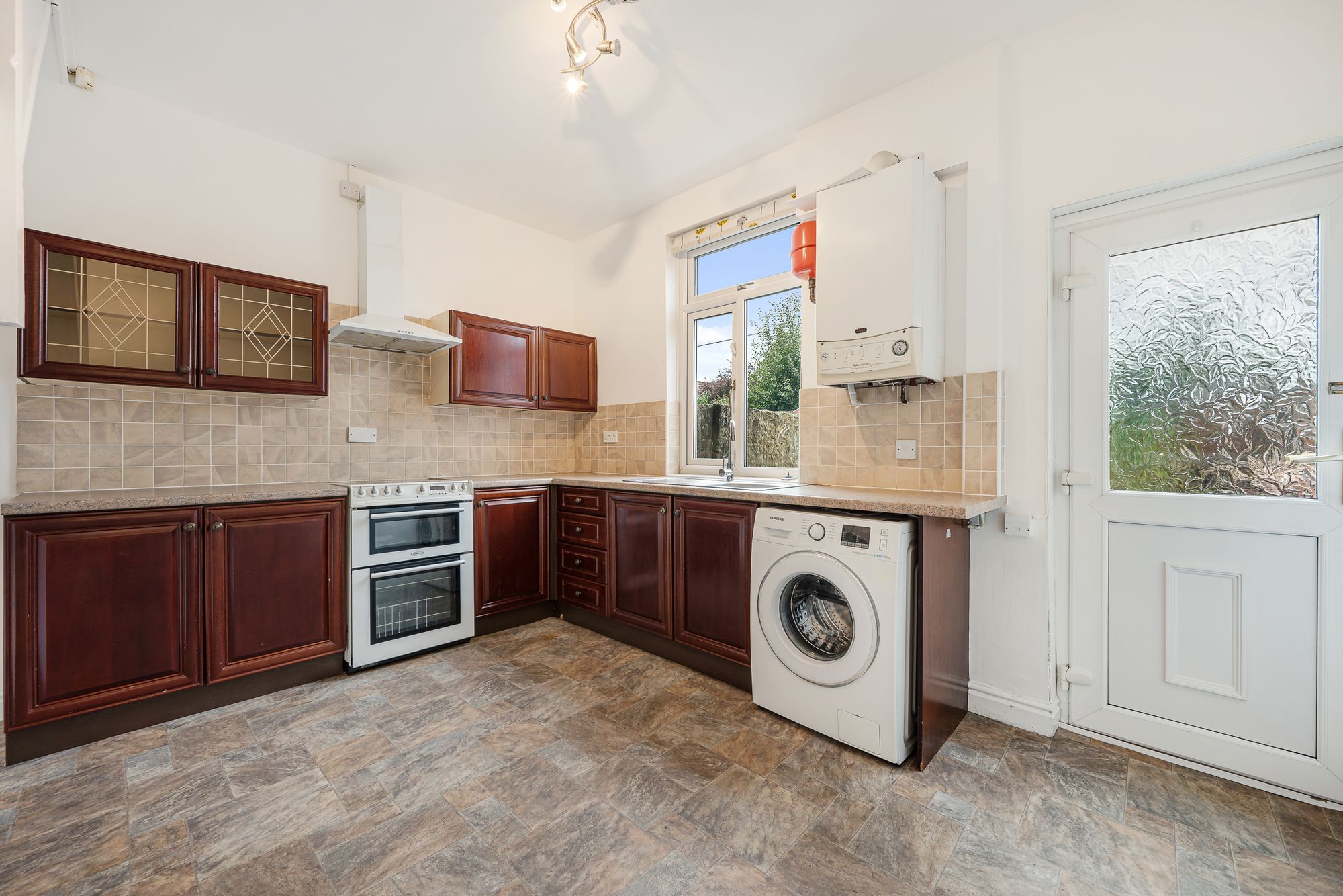 2 bed terraced house to rent in Markland Hill Lane, Bolton  - Property Image 7