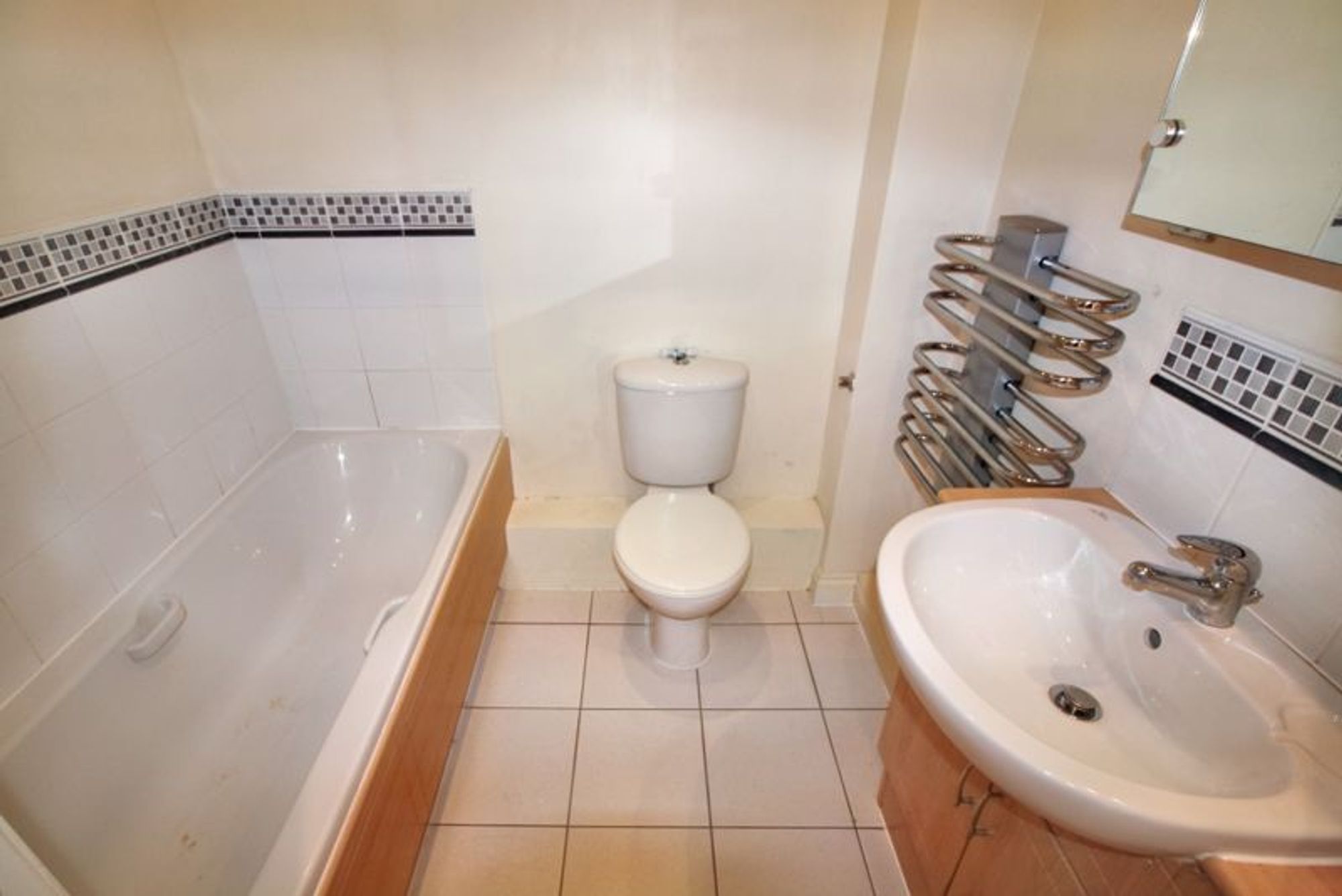 2 bed apartment to rent in Derby Court, Bury  - Property Image 6