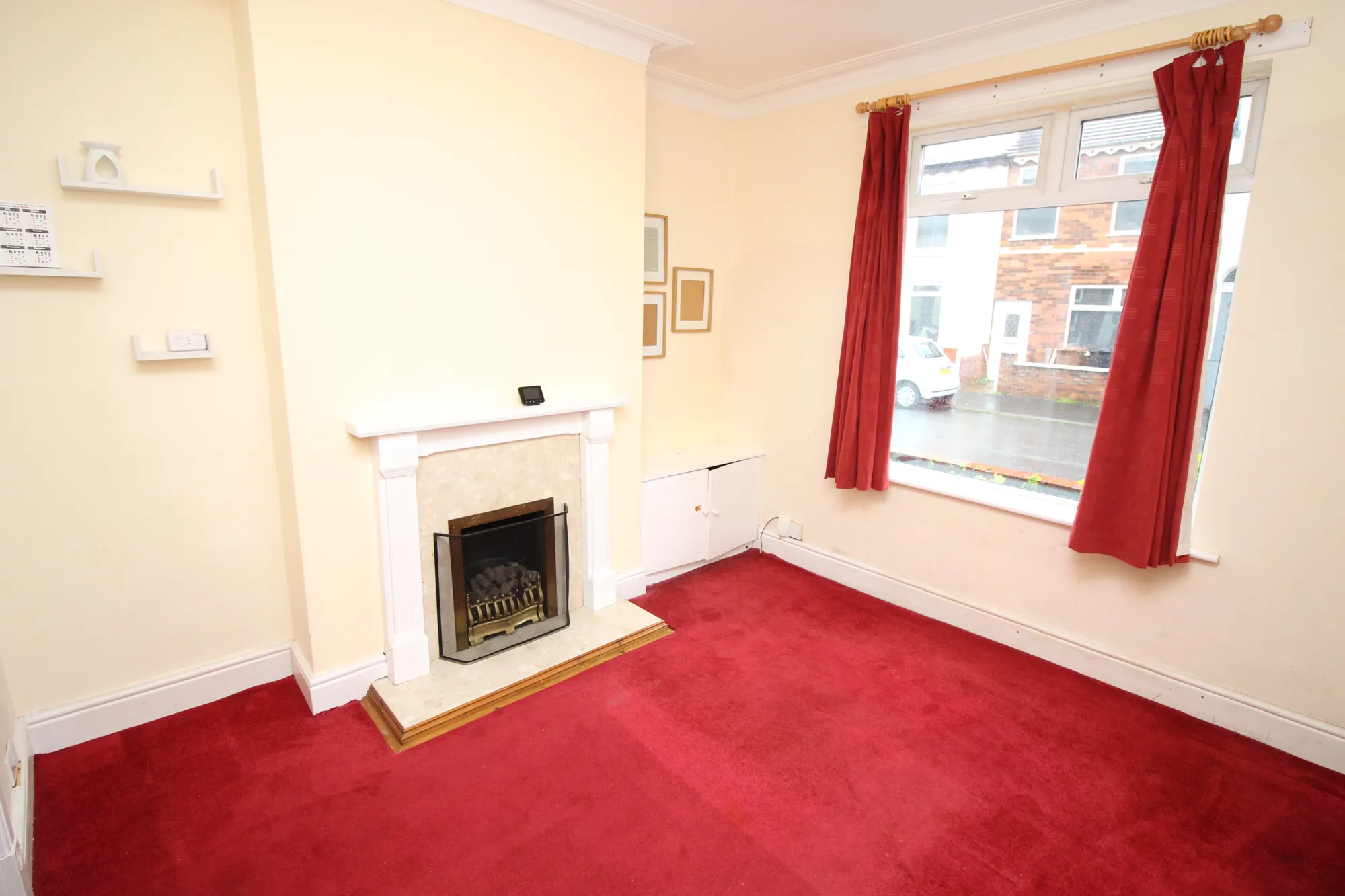 2 bed mid-terraced house to rent in Stapleton Street, Salford 2