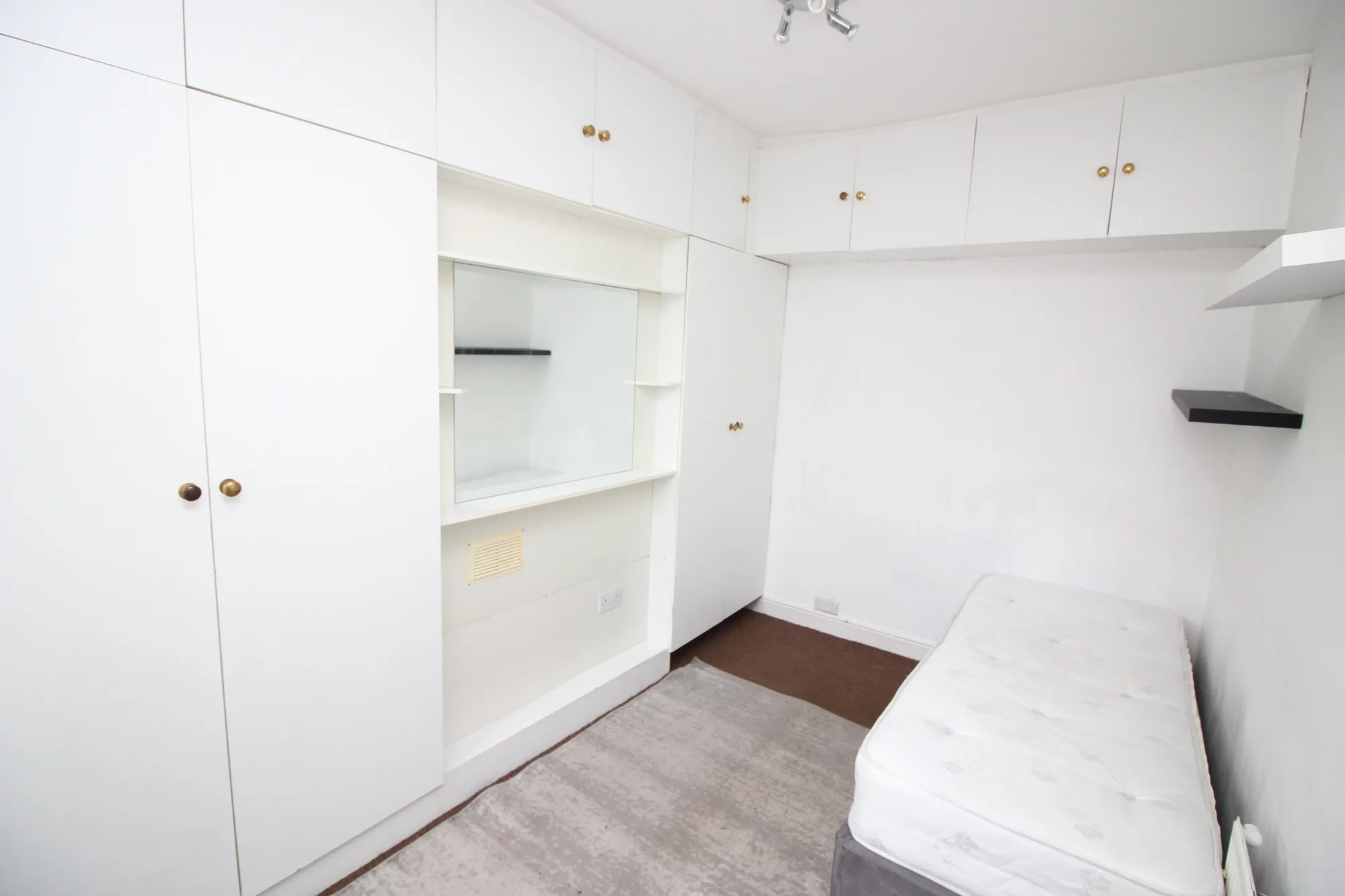 2 bed mid-terraced house to rent in Stapleton Street, Salford  - Property Image 8