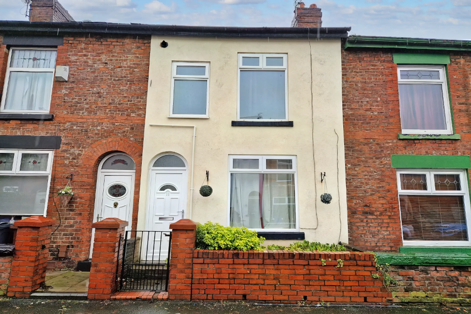 2 bed mid-terraced house to rent in Stapleton Street, Salford - Property Image 1