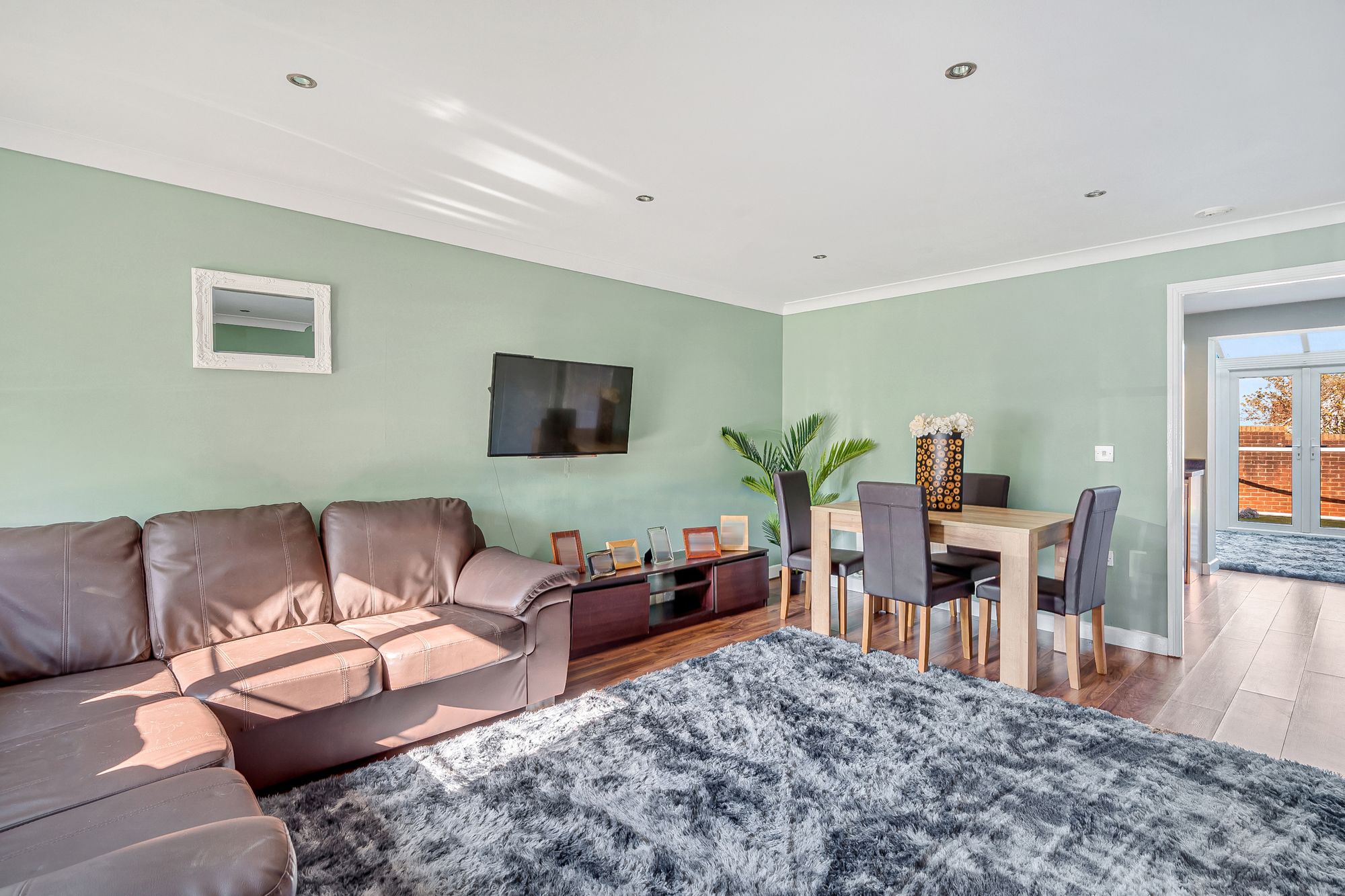 3 bed detached house for sale in Glenwood Close, Manchester  - Property Image 5