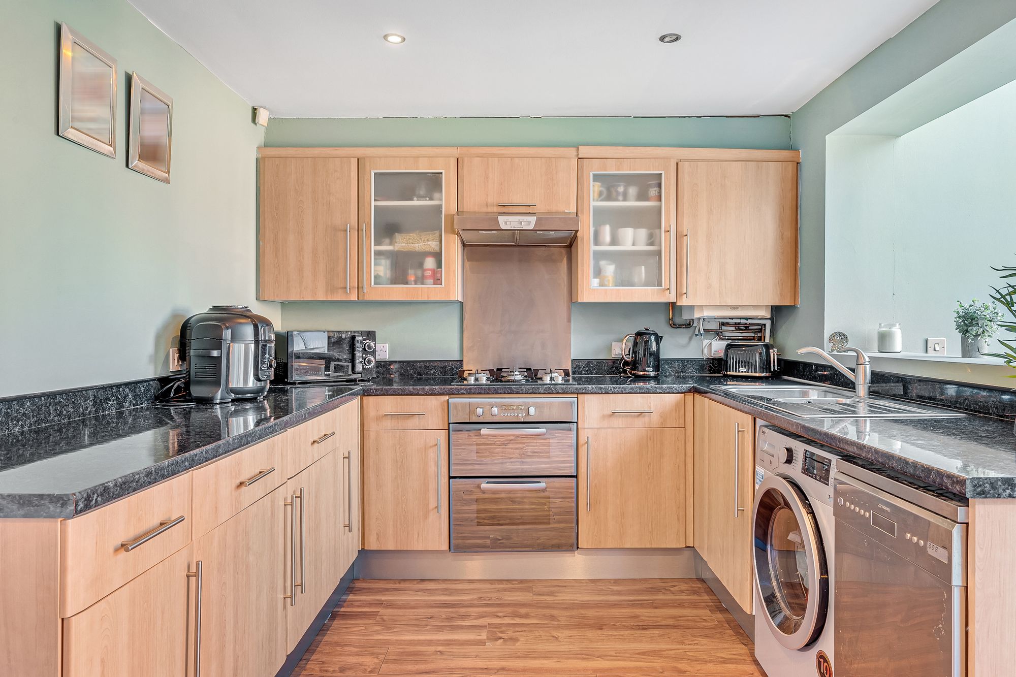 3 bed detached house for sale in Glenwood Close, Manchester  - Property Image 9