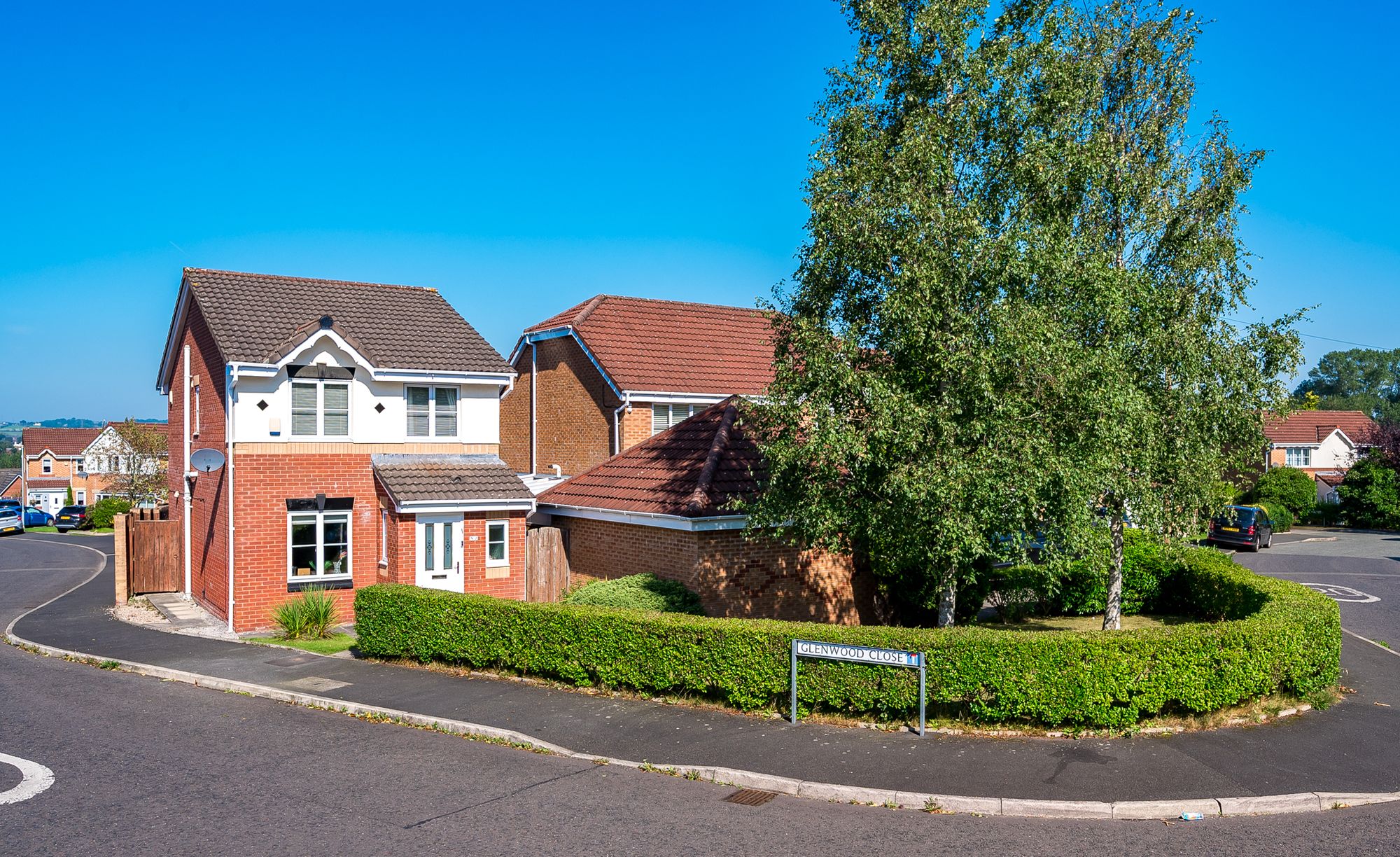 3 bed detached house for sale in Glenwood Close, Manchester  - Property Image 1