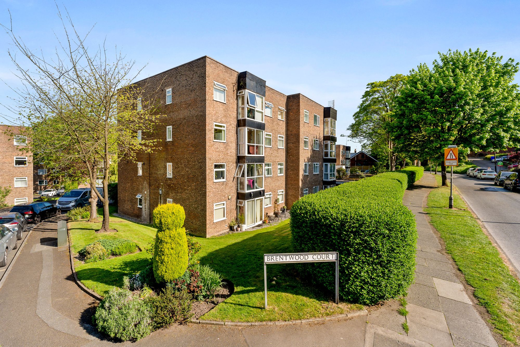2 bed flat for sale in Lowther Road, Manchester, M25