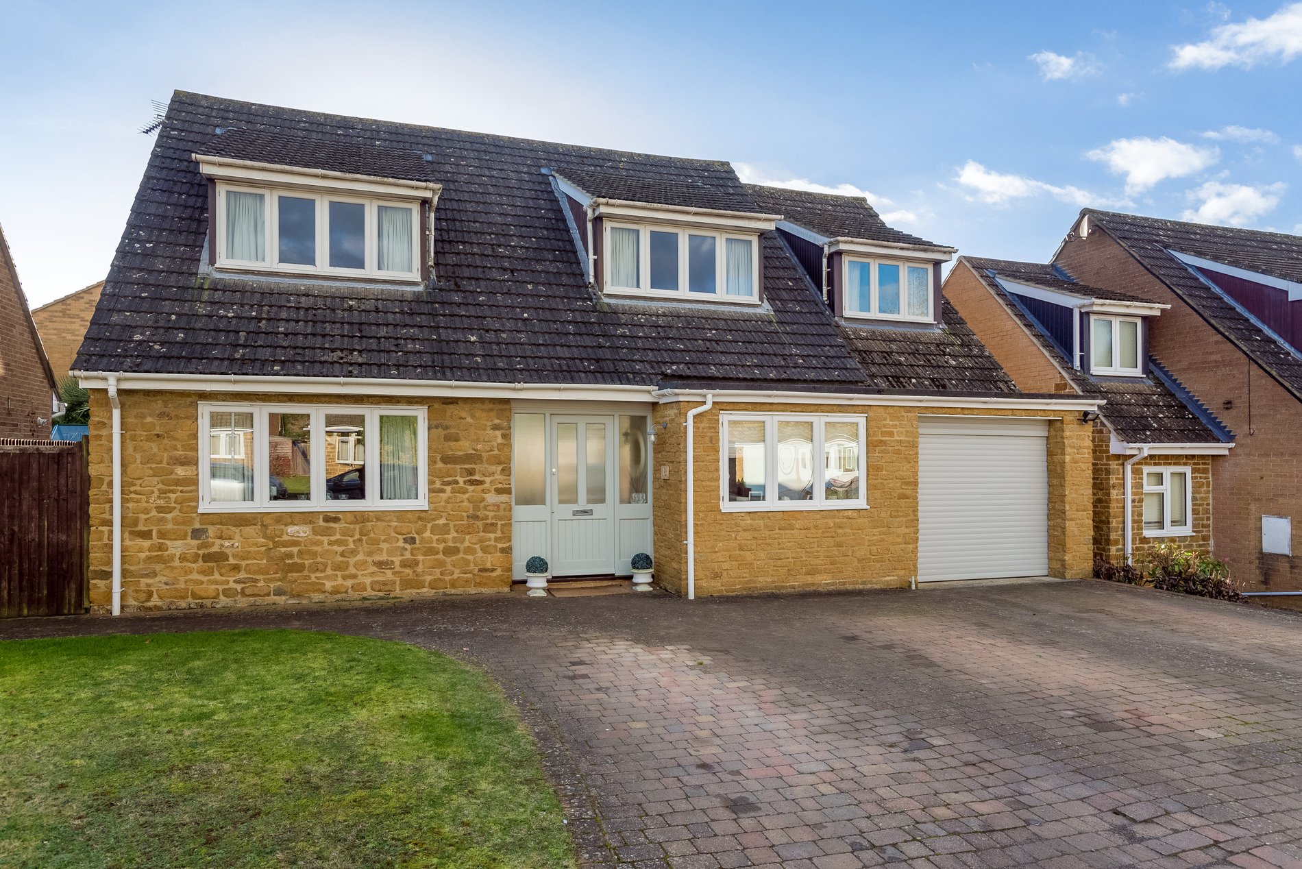 4 bed detached house for sale in The Moors Drive, Middleton Cheney  - Property Image 7