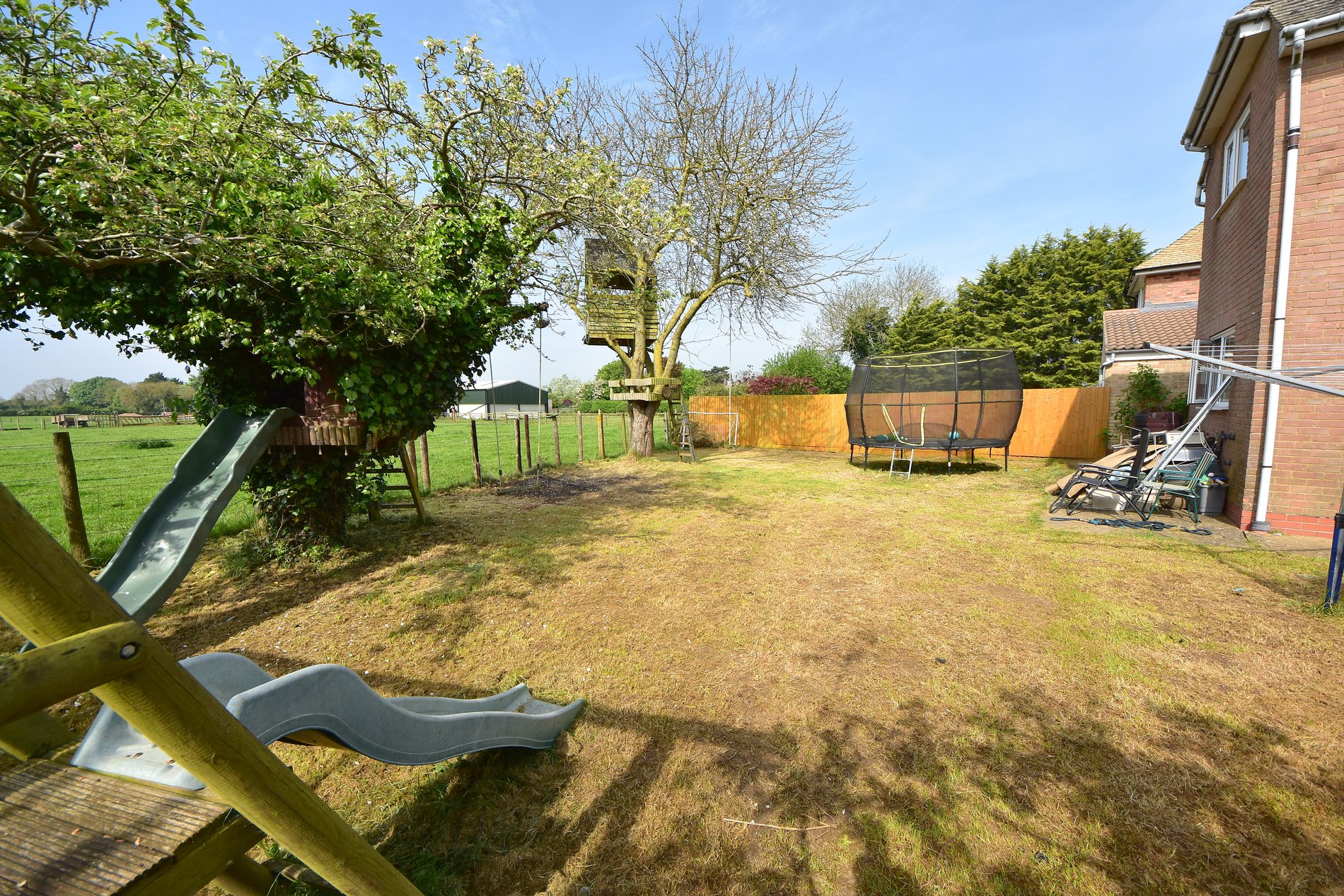 3 bed semi-detached house for sale in Plowden Close, Aston le Walls  - Property Image 11