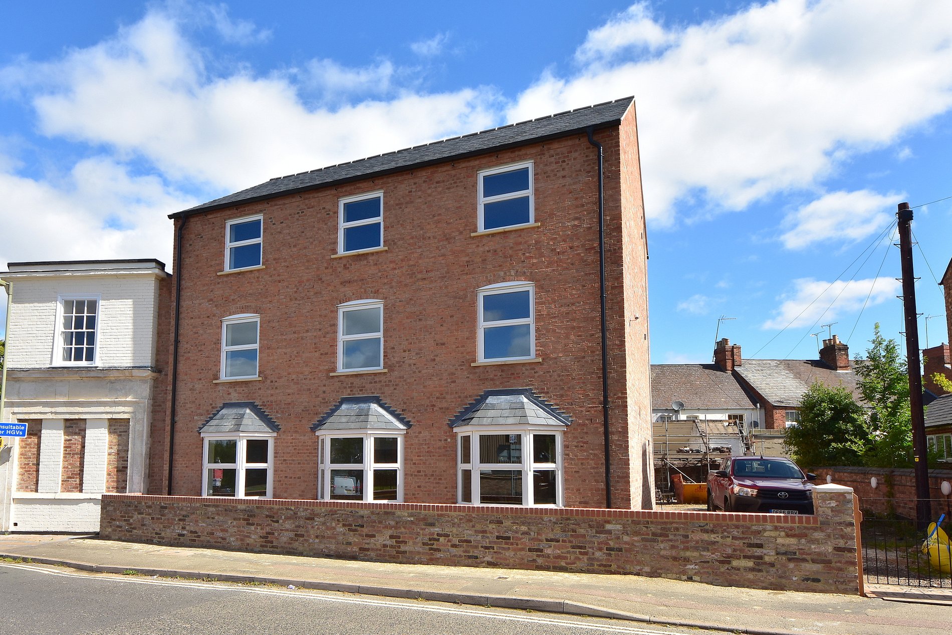 2 bed flat for sale in Causeway, Banbury  - Property Image 1