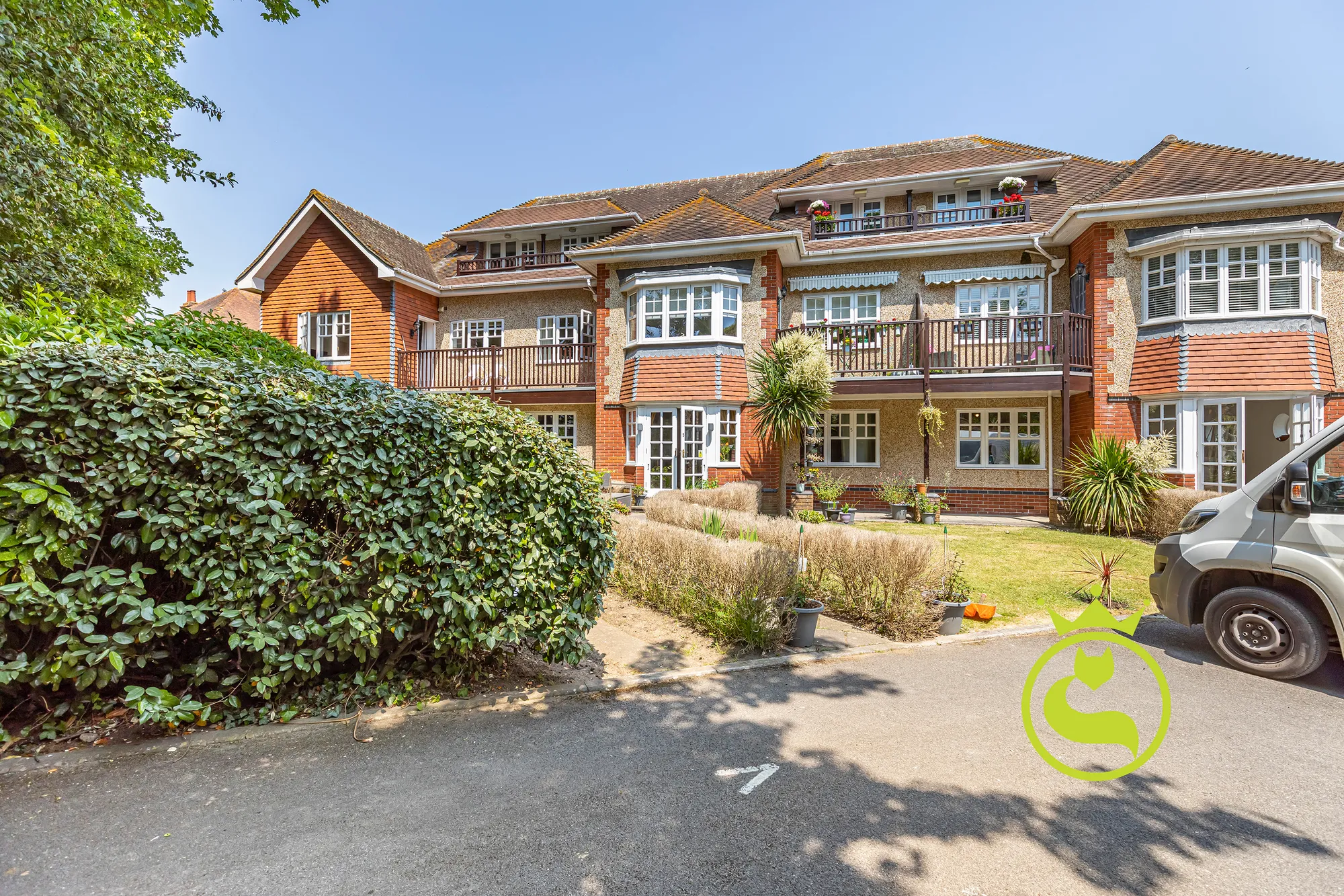 2 bed ground floor flat for sale in Milton Road, Bournemouth  - Property Image 2