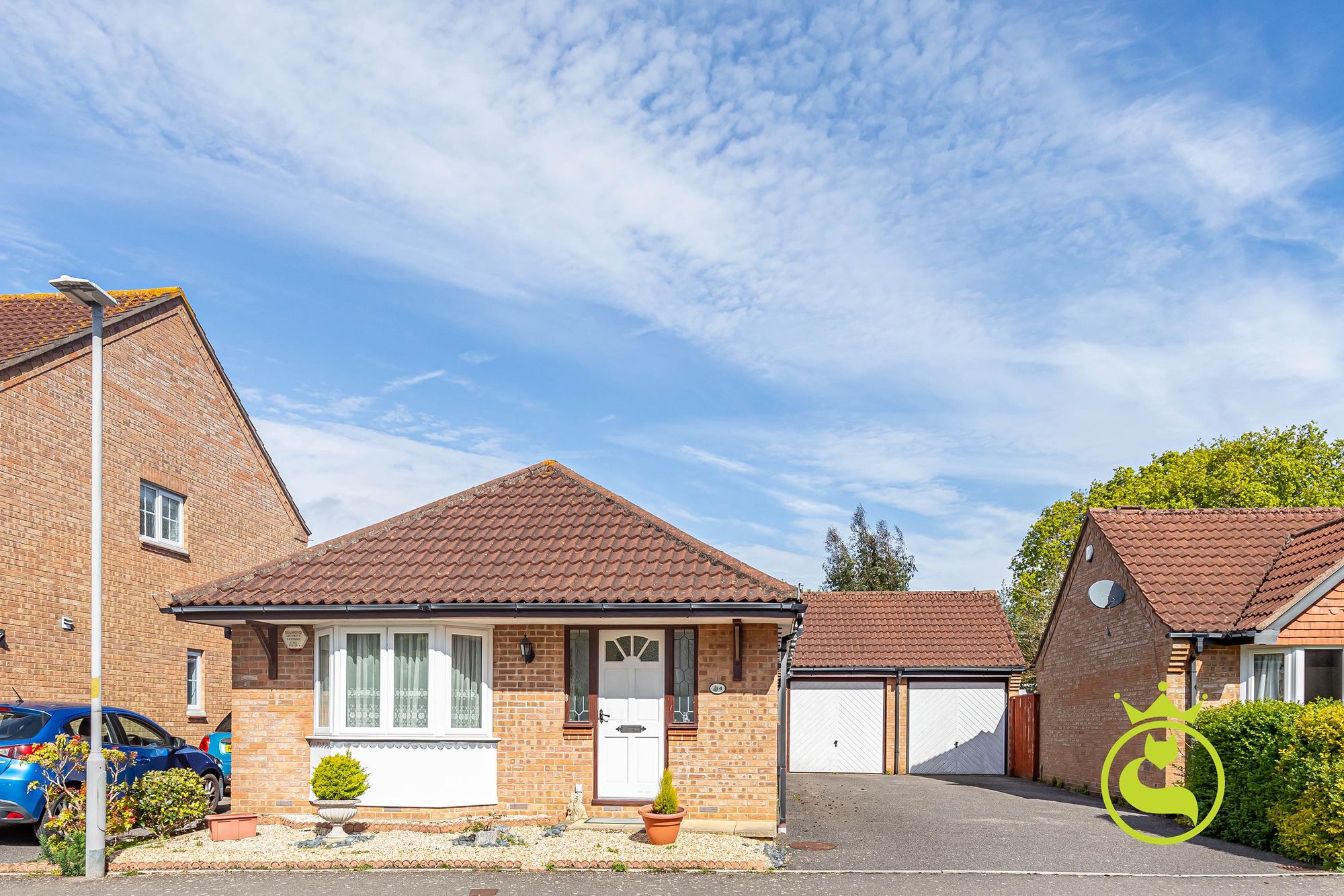 2 bed bungalow for sale in Doulton Gardens, Poole  - Property Image 1