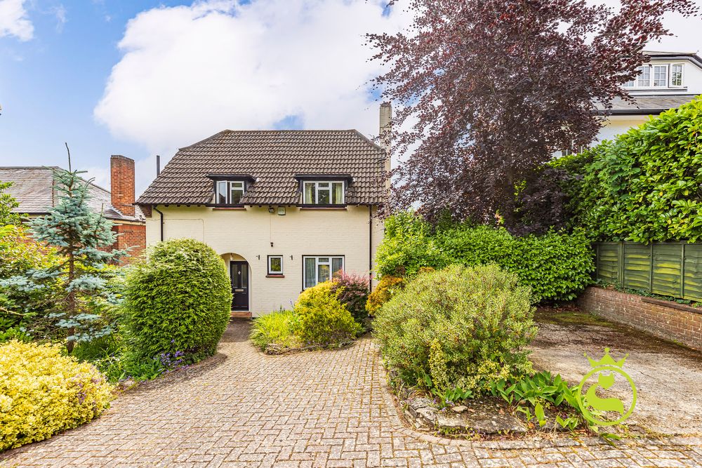 **LARGE SECLUDED PLOT WITH POTENTIAL TO EXTEND** Don't miss out on this unique opportunity to acquire this quaint cottage-style four-bedroom detached  home offering plenty of scope to extend and turn into a superb family home.