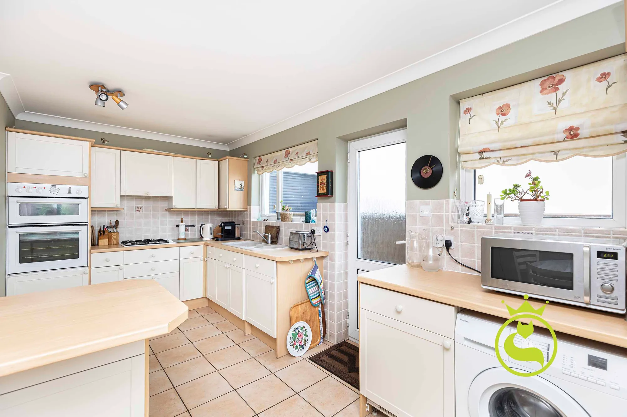 4 bed bungalow for sale in Springfield Crescent, Poole  - Property Image 6