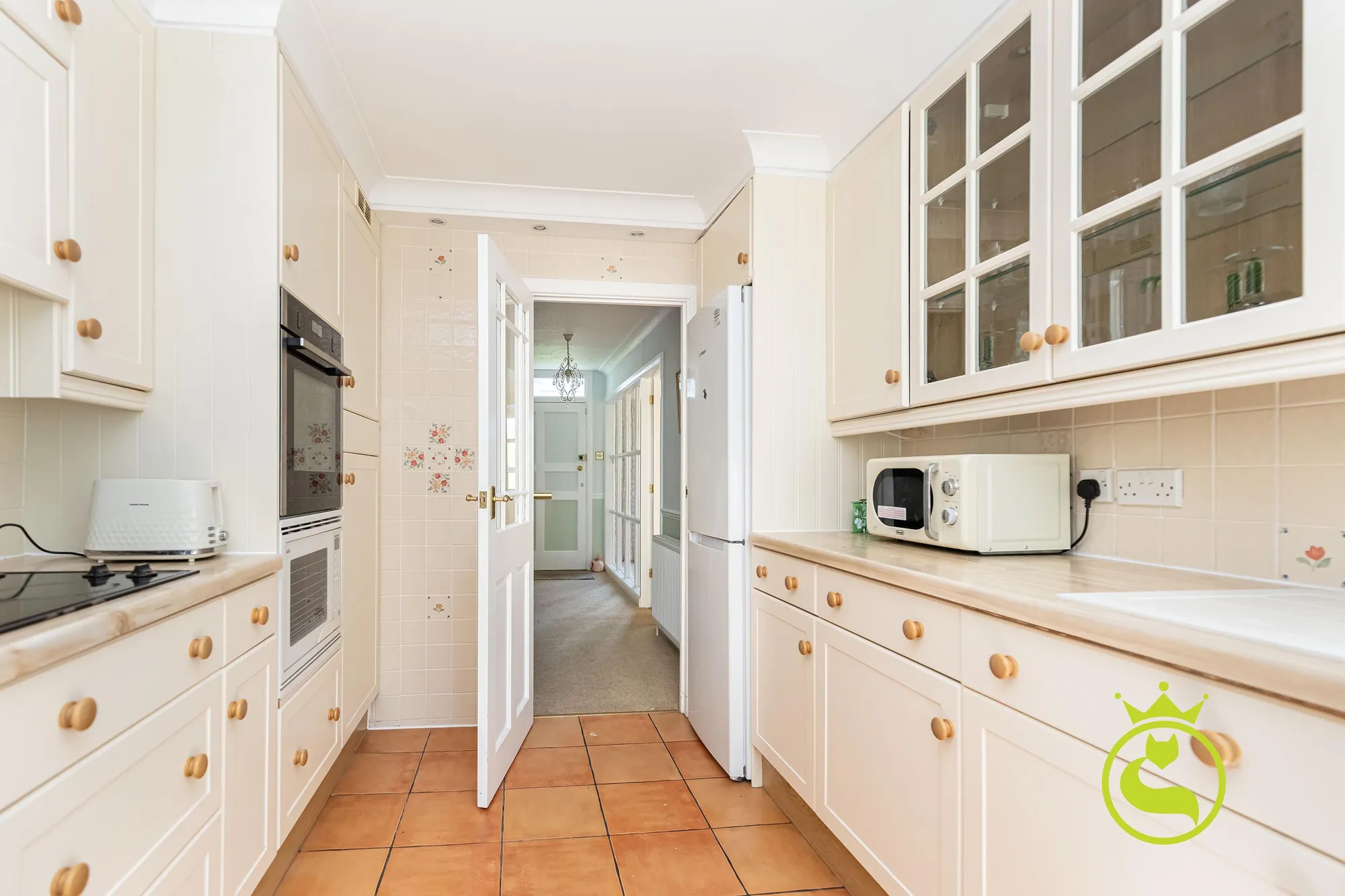 3 bed end of terrace house for sale in Copeland Drive, Poole  - Property Image 3