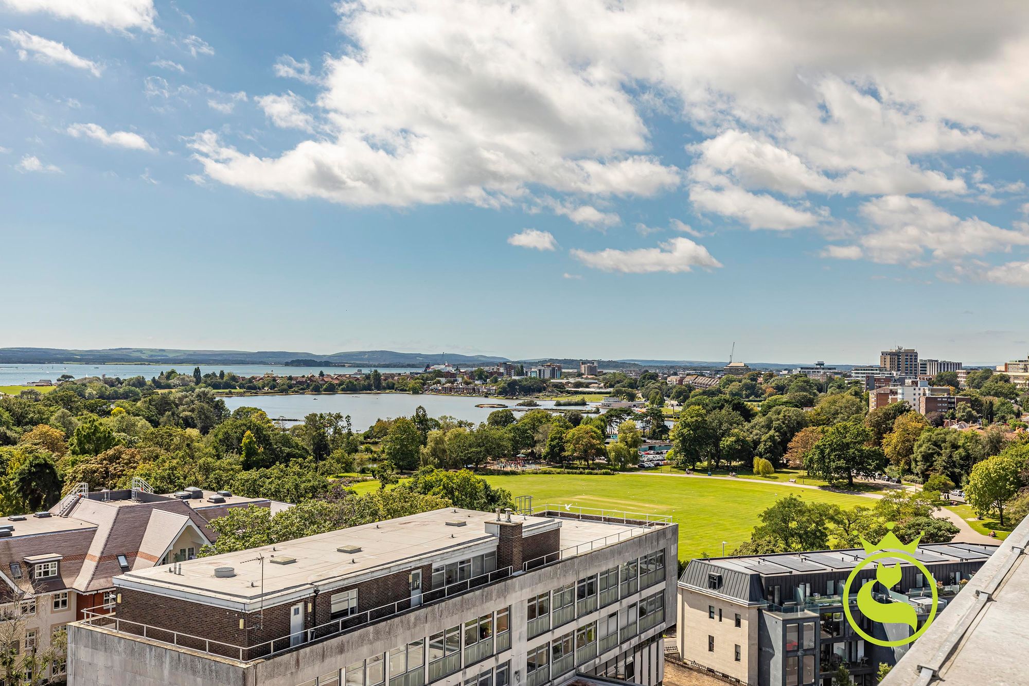 2 bed apartment for sale in Park Road, Poole  - Property Image 2