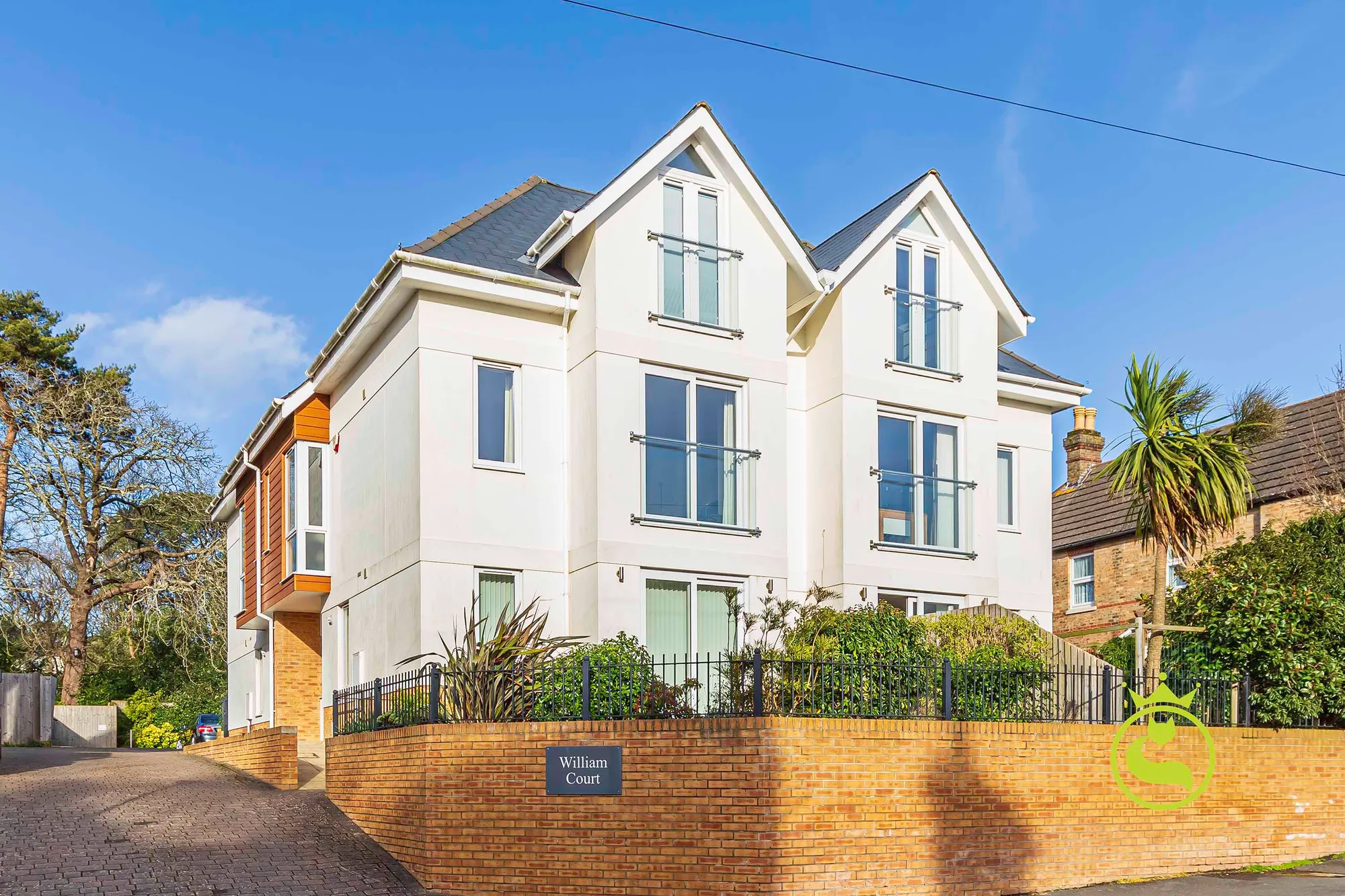 4 bed semi-detached house for sale in Sandringham Road, Poole - Property Image 1