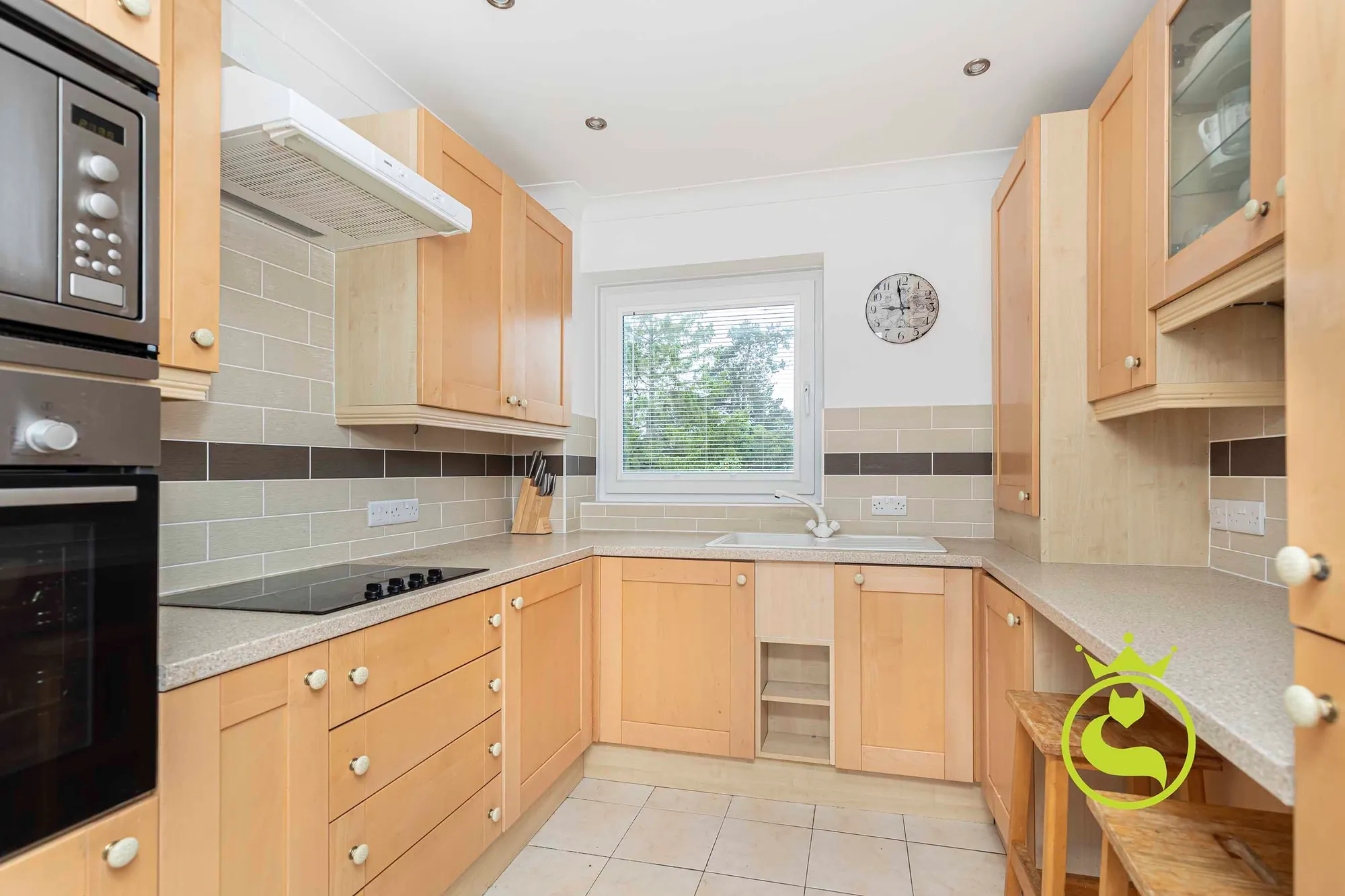 2 bed apartment for sale in West Cliff Road, Bournemouth  - Property Image 4