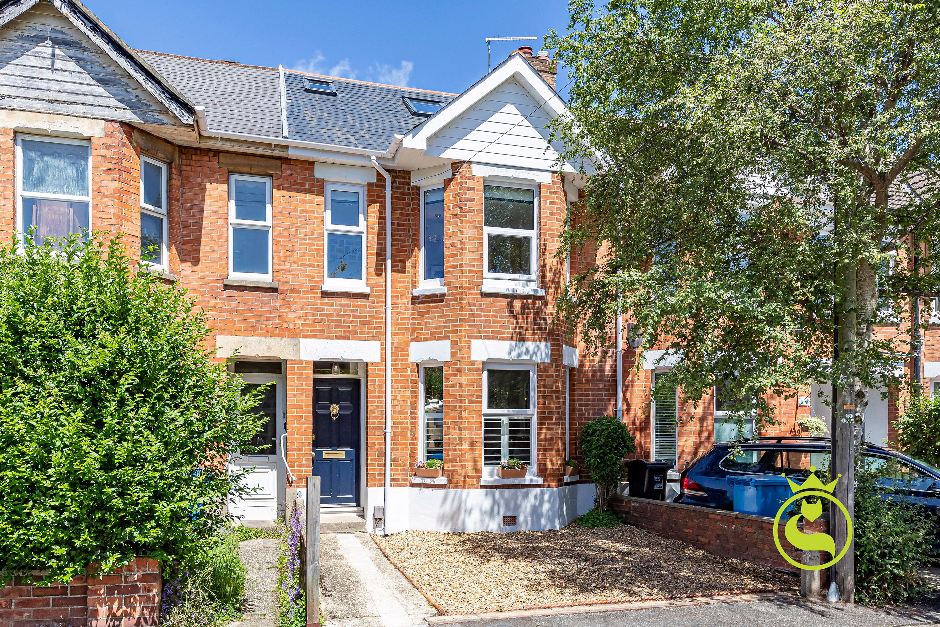 Come & fall in love with this three bedroom Victorian house that has been tastefully & stylishly modernised and decorated throughout, its like something from a magazine with no expense spared.