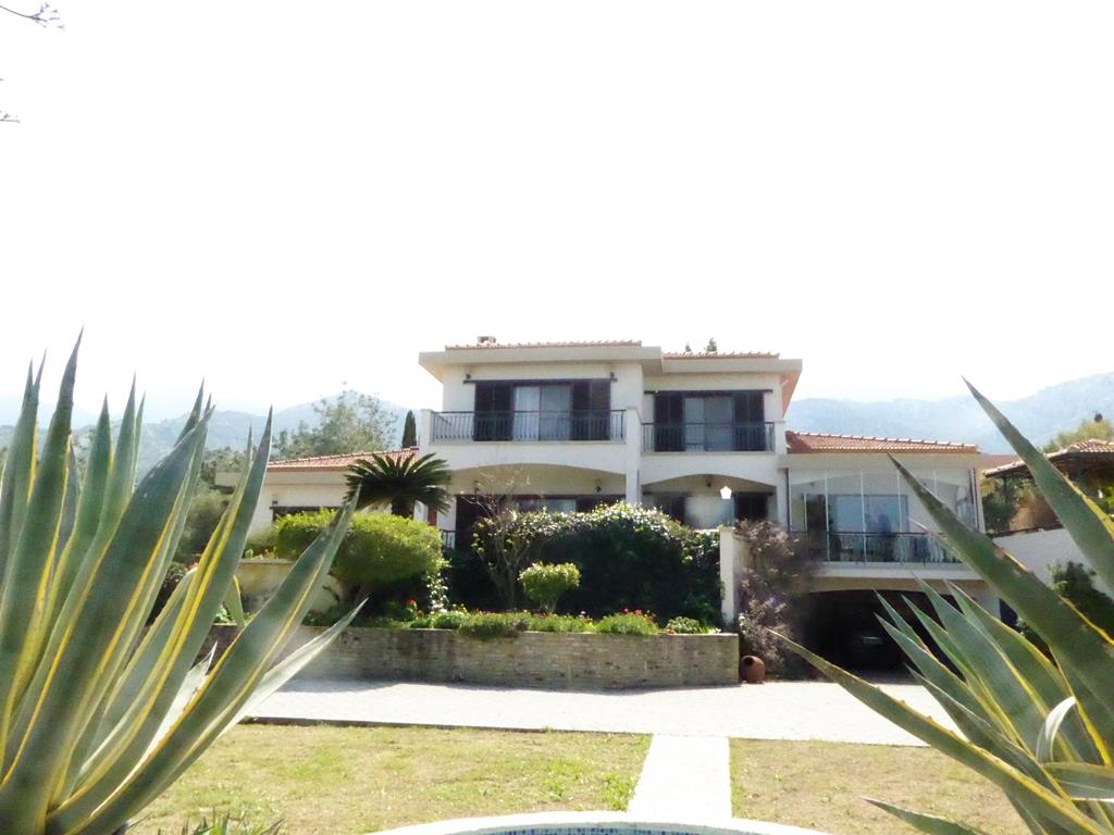 4 bed detached house for sale, Catalkoy 24