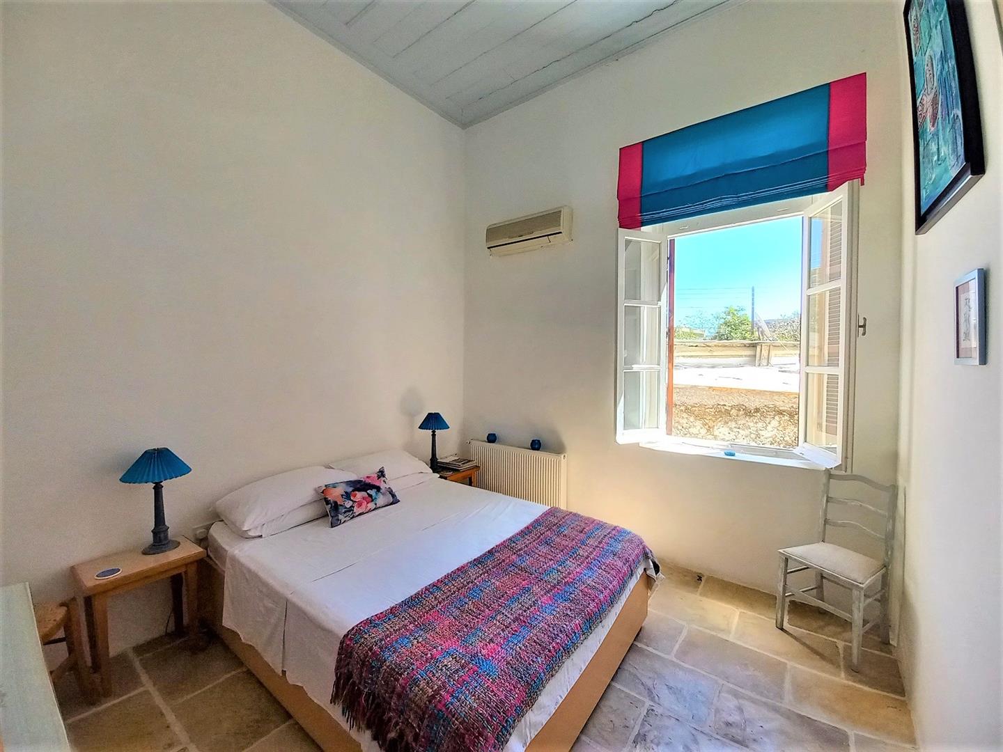 5 bed villa for sale, Kyrenia 42