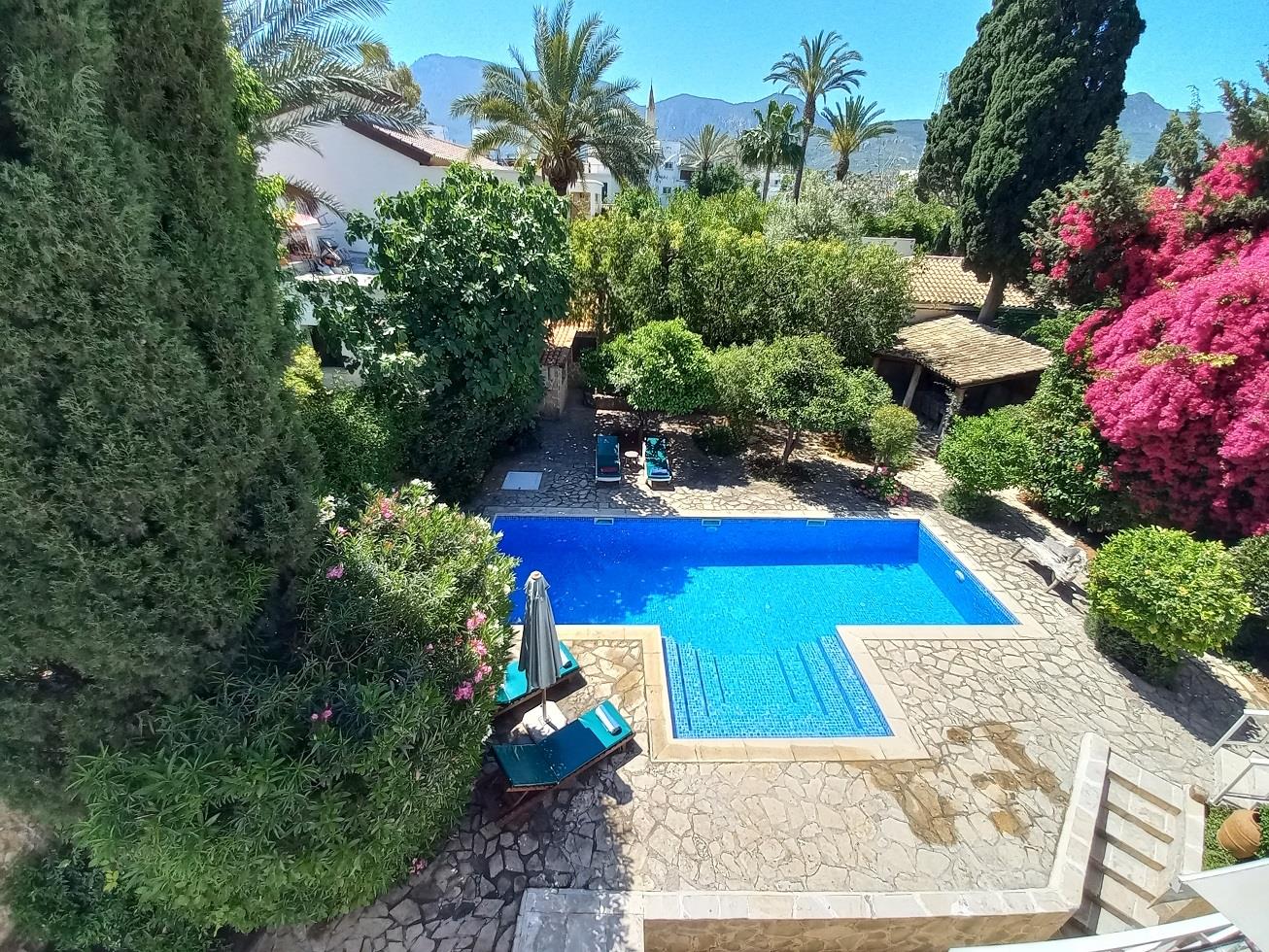 5 bed villa for sale, Kyrenia 38