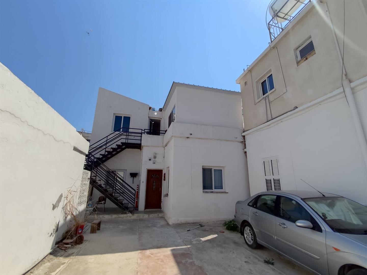 5 bed semi-detached house for sale, Girne - Property Image 1