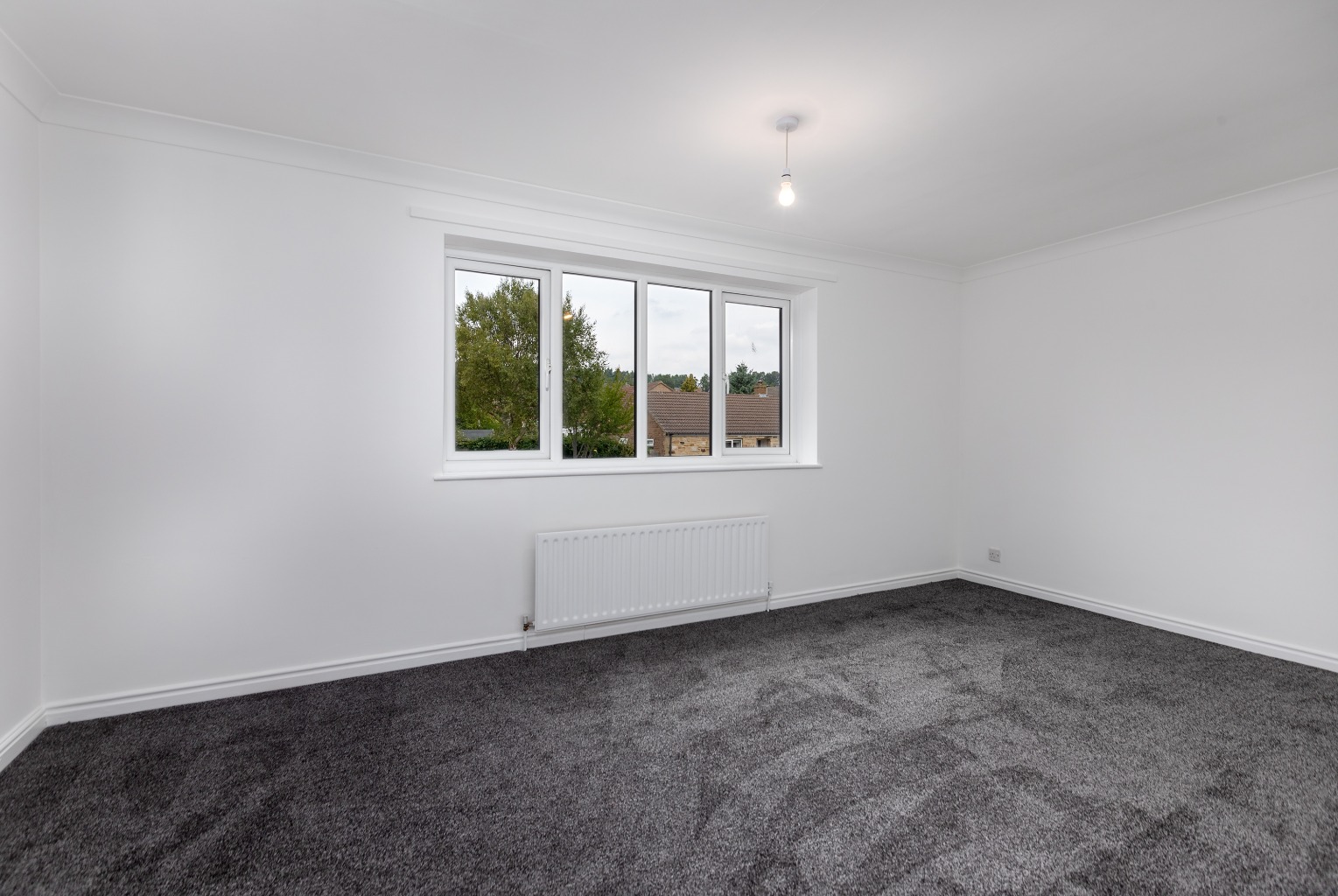 2 bed flat to rent in St. Nicholas Close, Richmond  - Property Image 3